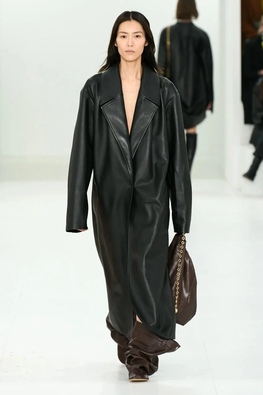 loewe-fall-winter-2023-womenswear-runway-paris-fashion-week-jonathan-anderson-12.jpeg