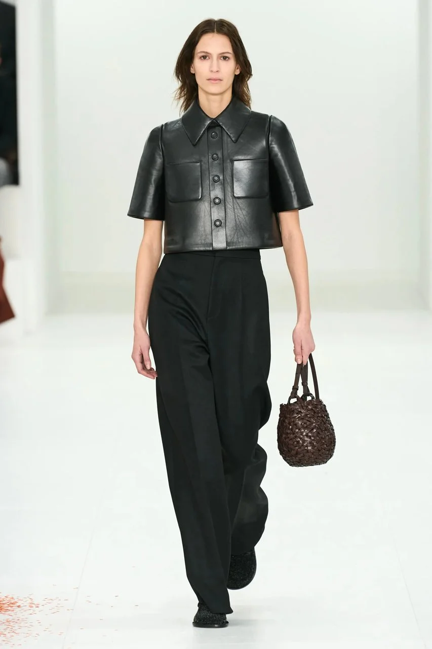 loewe-fall-winter-2023-womenswear-runway-paris-fashion-week-jonathan-anderson-37.jpeg