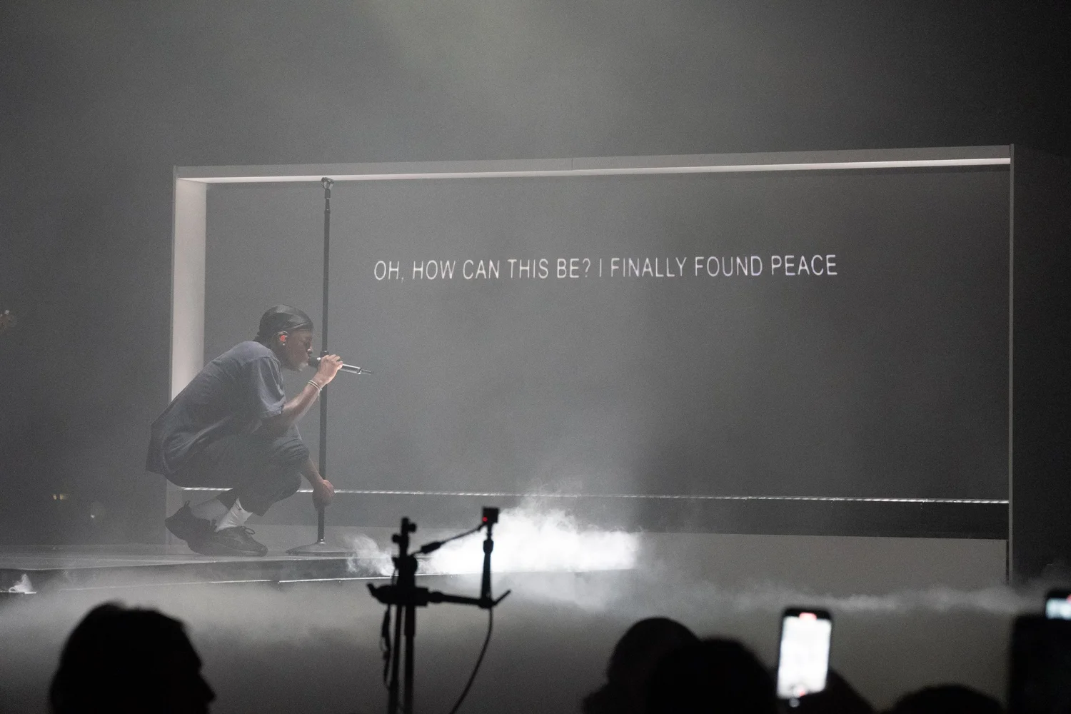 A Night of Connection: Daniel Caesar's Captivating Orlando Performance