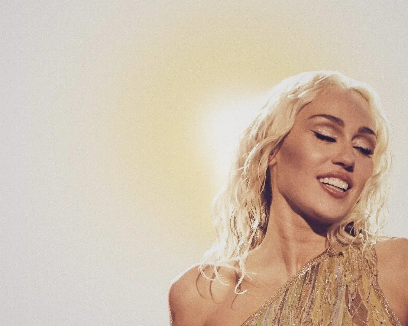 How Miley Cyrus Reassures Us That “Life’s a Climb, but the View is Great”