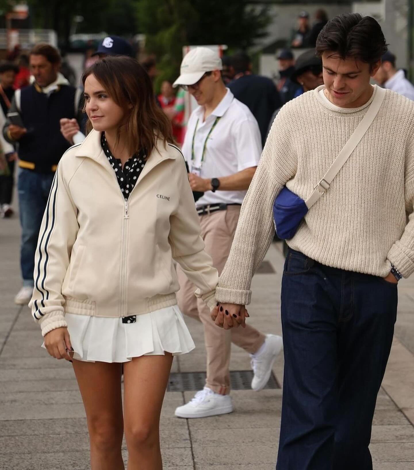 The 2024 French Open dazzled not only with its thrilling tennis matches but also with its stunning fashion. Spectators showcased chic and stylish looks, blending sporty elegance with Parisian flair.🎾🇫🇷