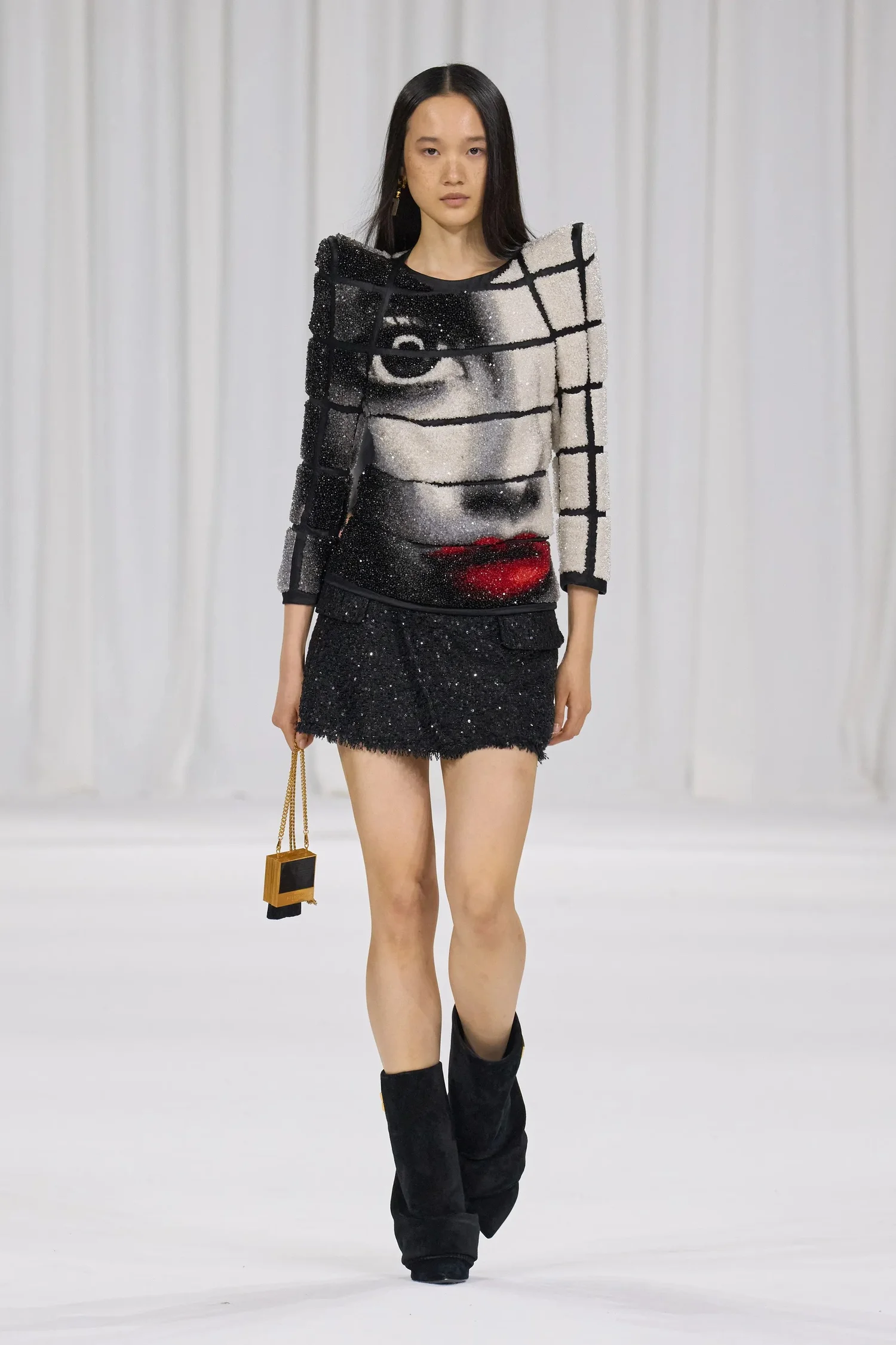 00014-balmain-spring-2025-ready-to-wear-credit-gorunway_4745031641274642024.jpg