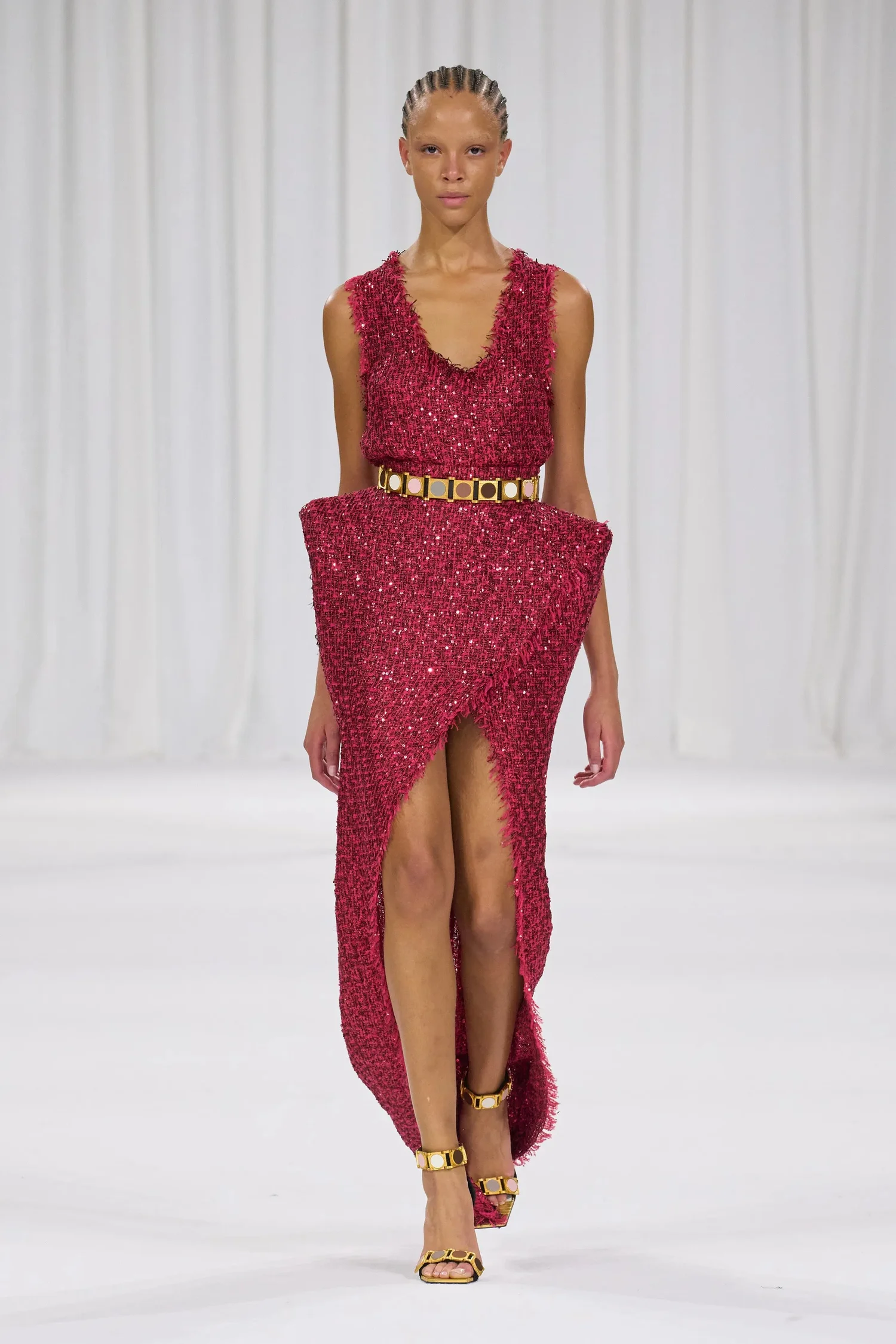 00019-balmain-spring-2025-ready-to-wear-credit-gorunway_4745031641274791534.jpg