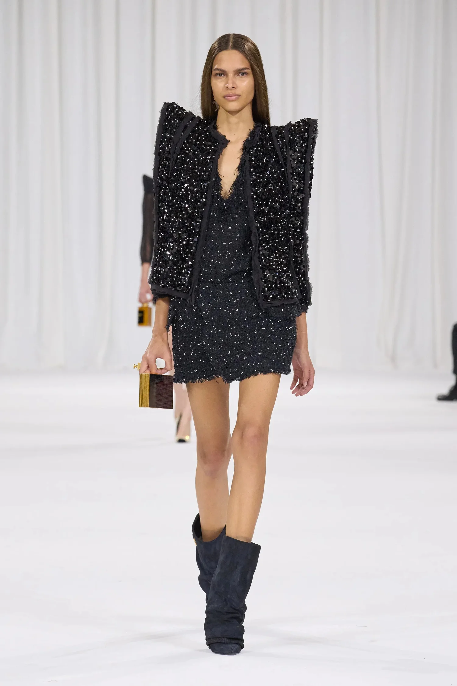 00020-balmain-spring-2025-ready-to-wear-credit-gorunway_4745031641325949707.jpg