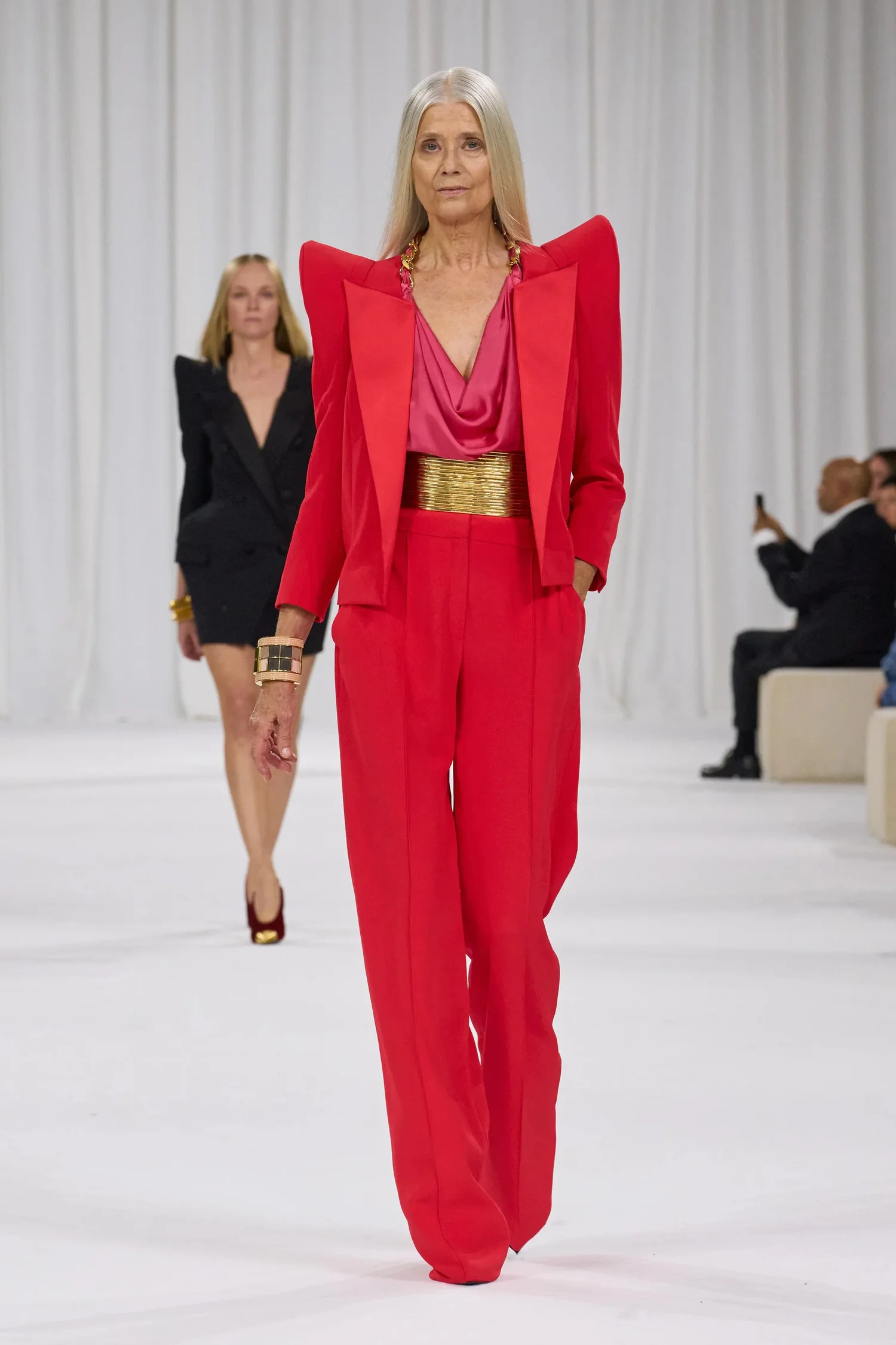 00037-balmain-spring-2025-ready-to-wear-credit-gorunway_4745031641362727537.jpg