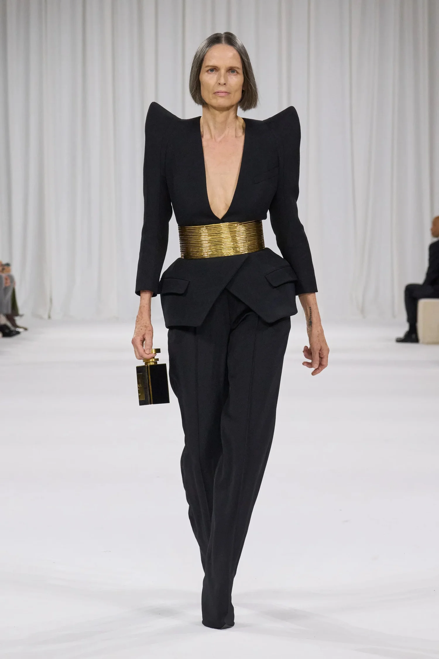 00039-balmain-spring-2025-ready-to-wear-credit-gorunway_4745031641375406624.jpg