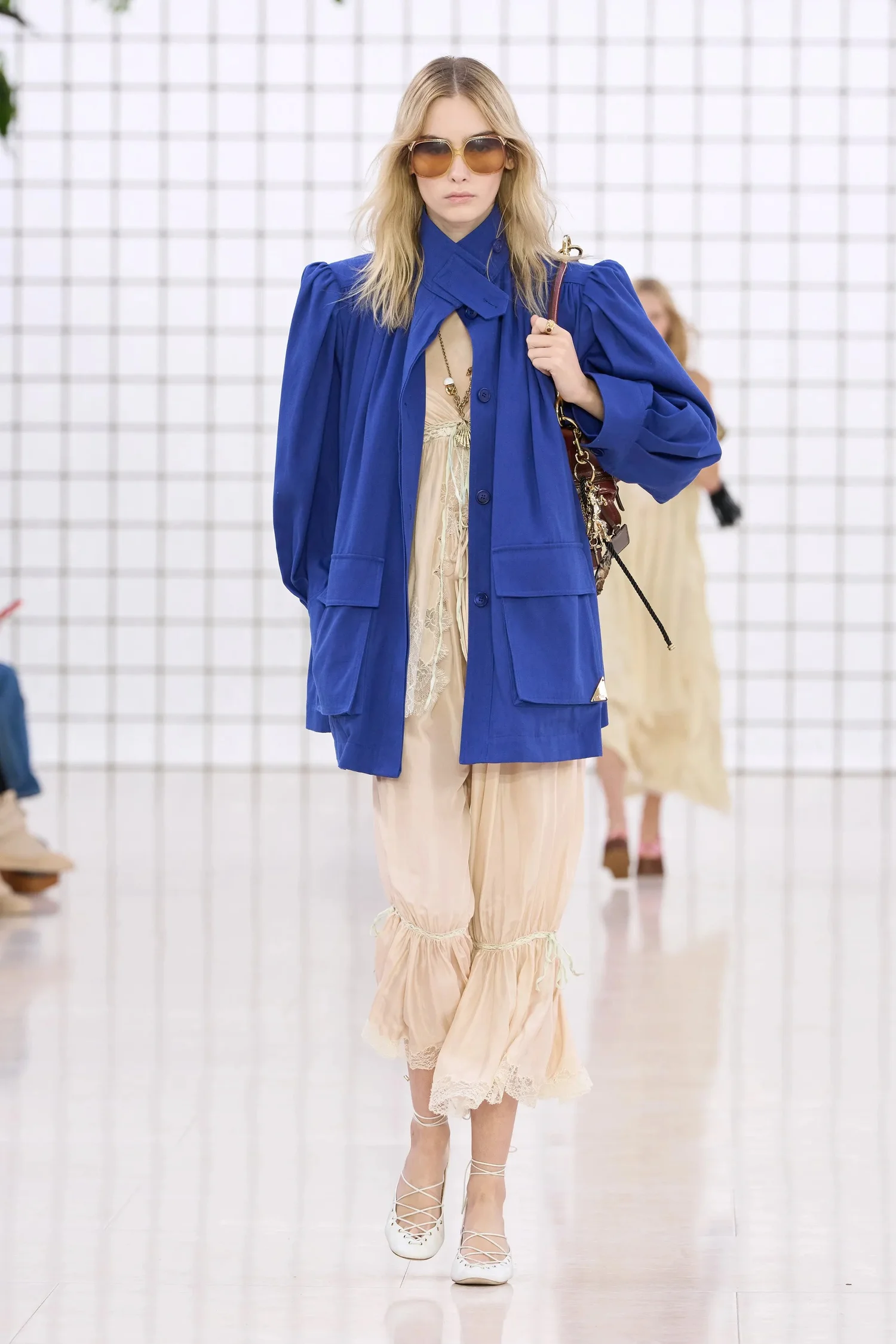 00011-chloe-spring-2025-ready-to-wear-credit-gorunway_4745031859357686776.jpg