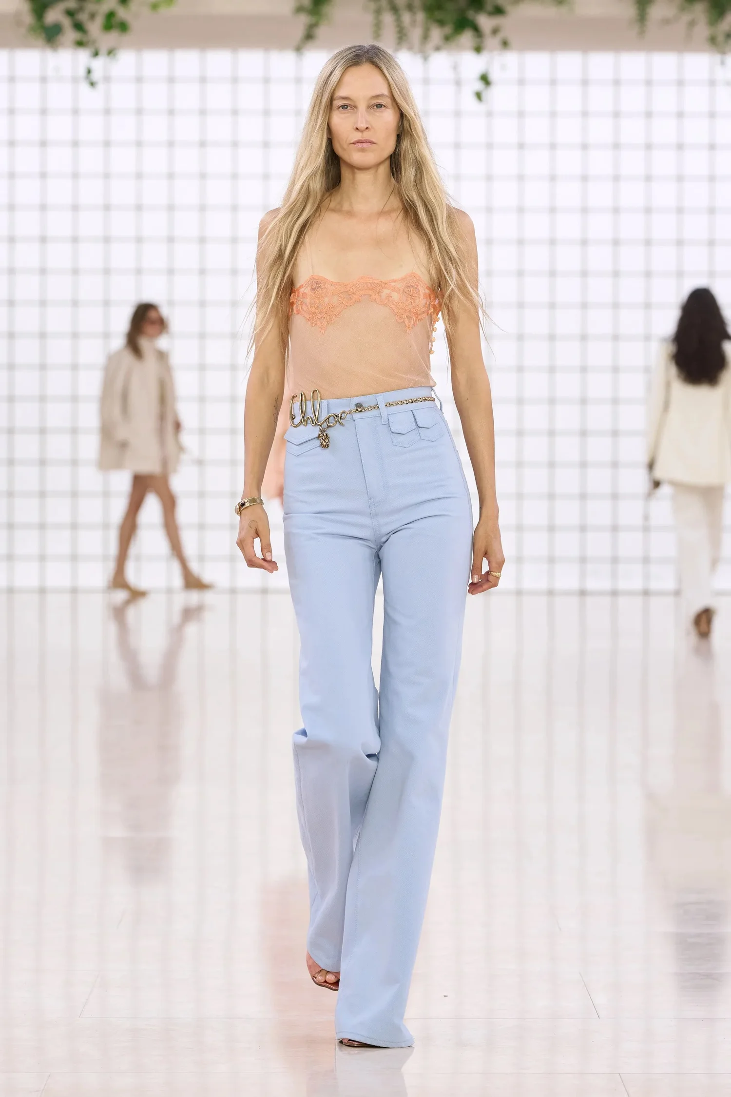 00028-chloe-spring-2025-ready-to-wear-credit-gorunway_4745031859395480600.jpg