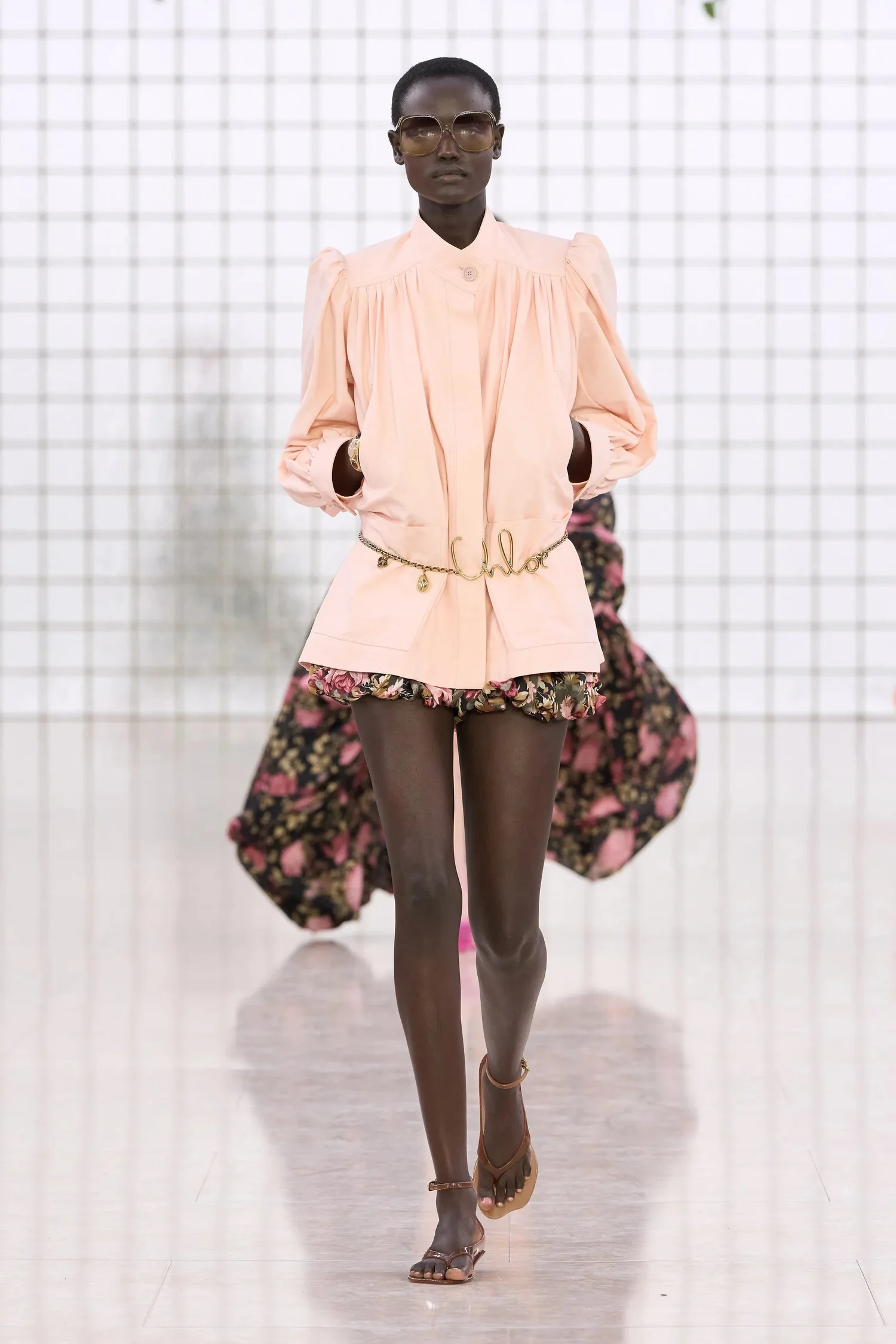 00051-chloe-spring-2025-ready-to-wear-credit-gorunway_4745031859458621808.jpg