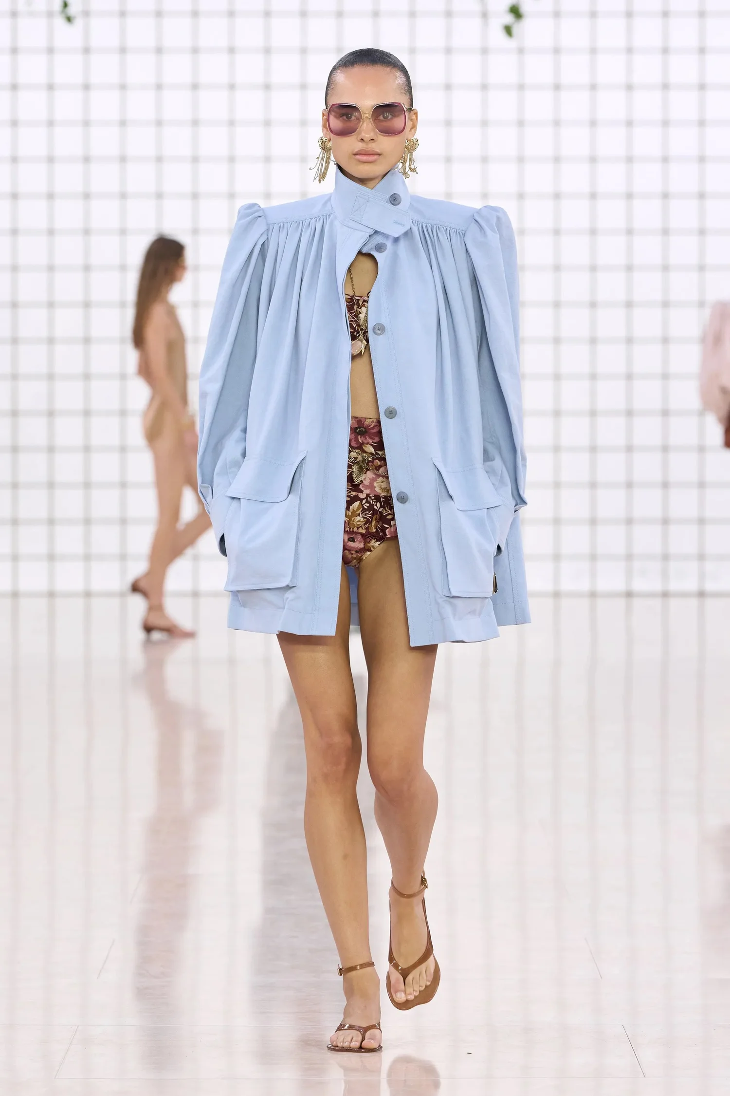00057-chloe-spring-2025-ready-to-wear-credit-gorunway_4745031859472435320.jpg