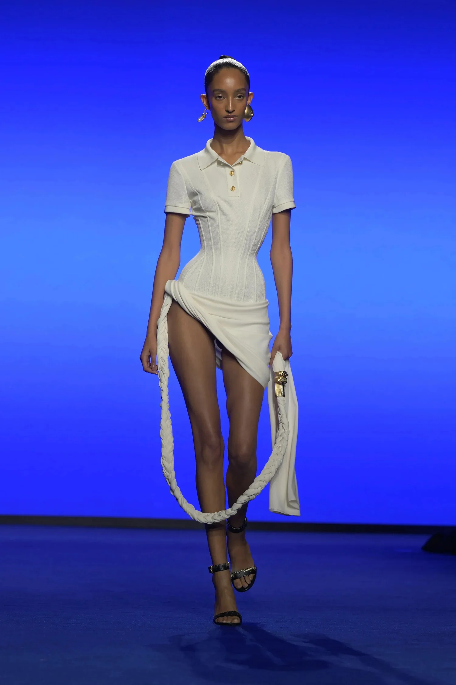00002-schiaparelli-spring-2025-ready-to-wear-credit-brand_4745032179420544698.jpg
