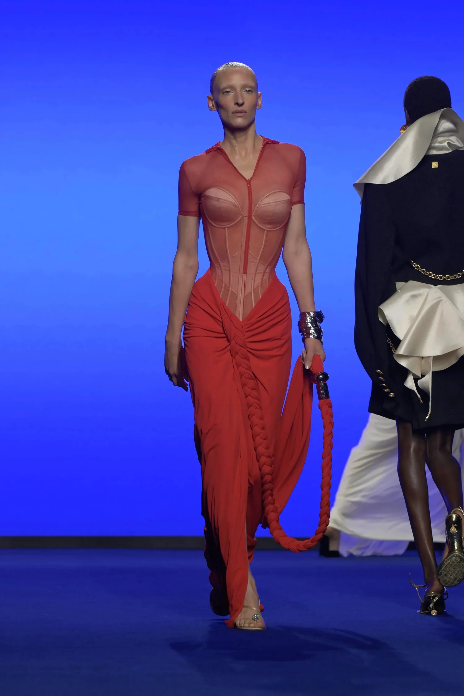 00013-schiaparelli-spring-2025-ready-to-wear-credit-brand_4745032179443571641.jpg
