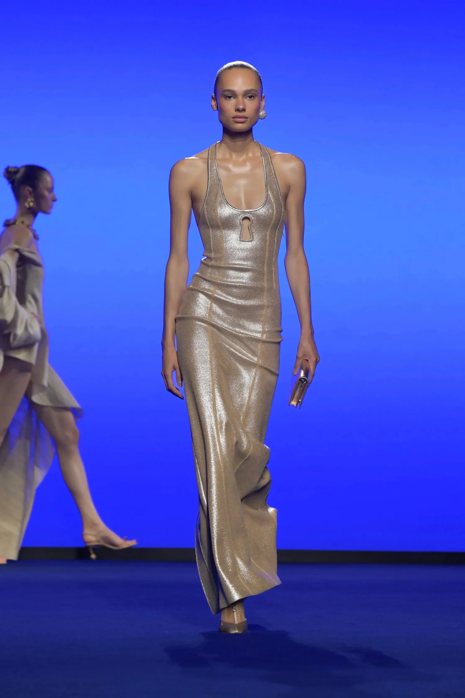 00019-schiaparelli-spring-2025-ready-to-wear-credit-brand_4745032179456078296.jpg