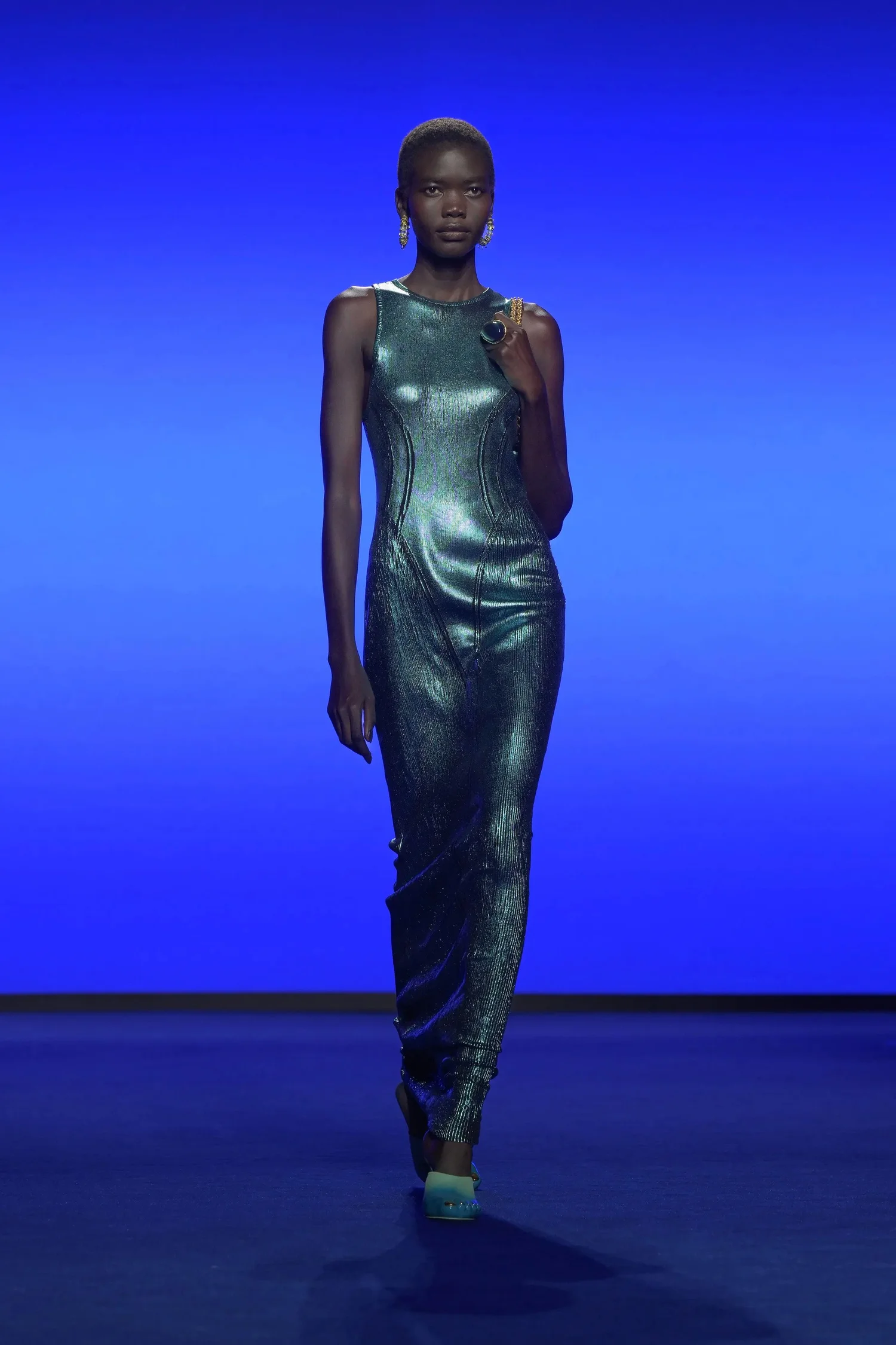00022-schiaparelli-spring-2025-ready-to-wear-credit-brand_4745032179457048321.jpg