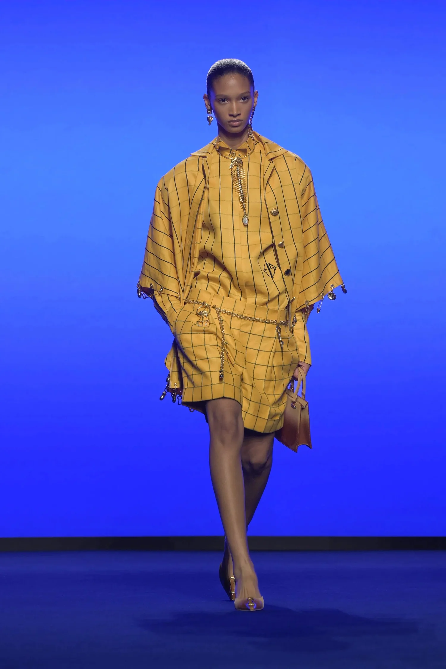 00030-schiaparelli-spring-2025-ready-to-wear-credit-brand_4745032179493843578.jpg