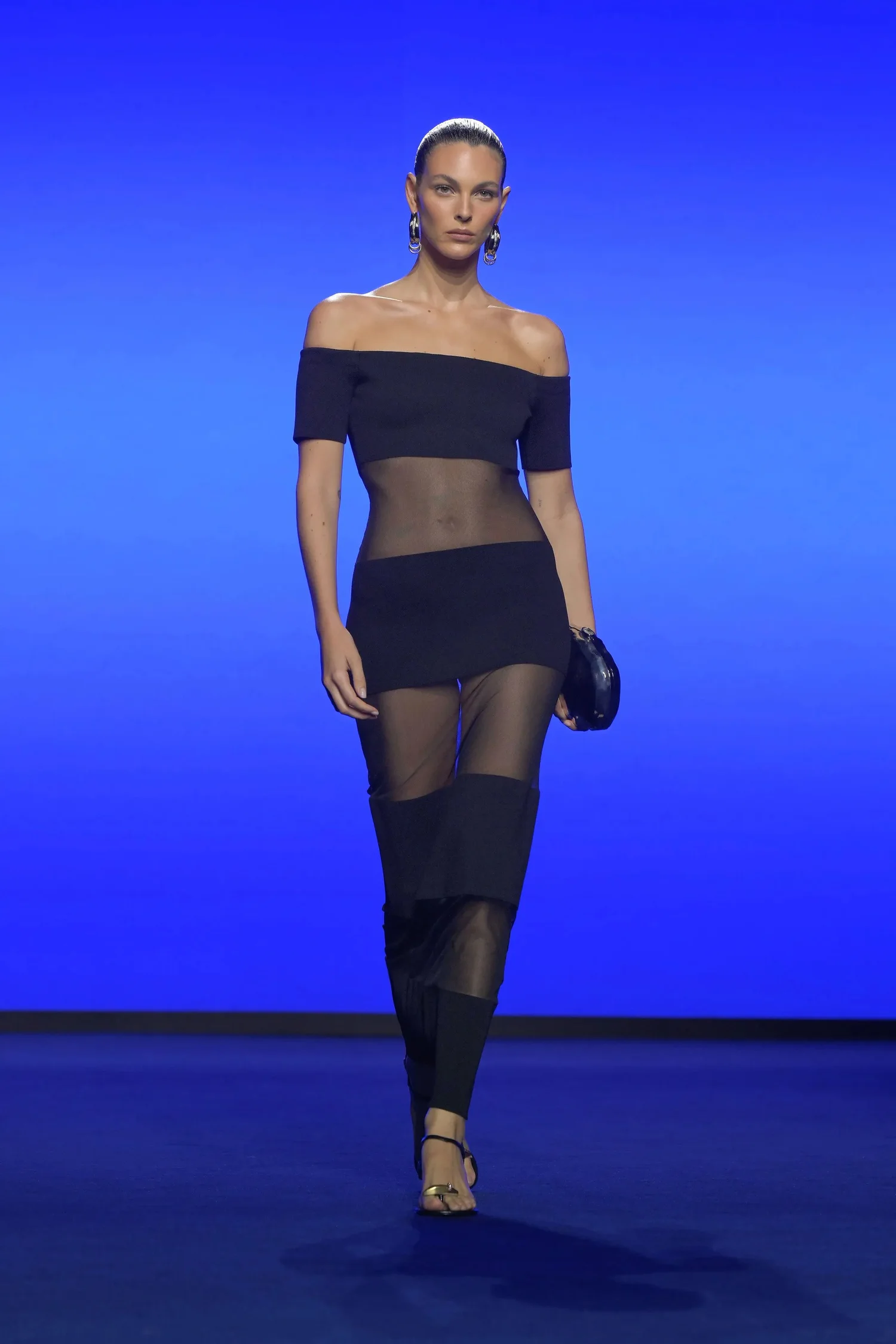 00042-schiaparelli-spring-2025-ready-to-wear-credit-brand_4745032179507943881.jpg