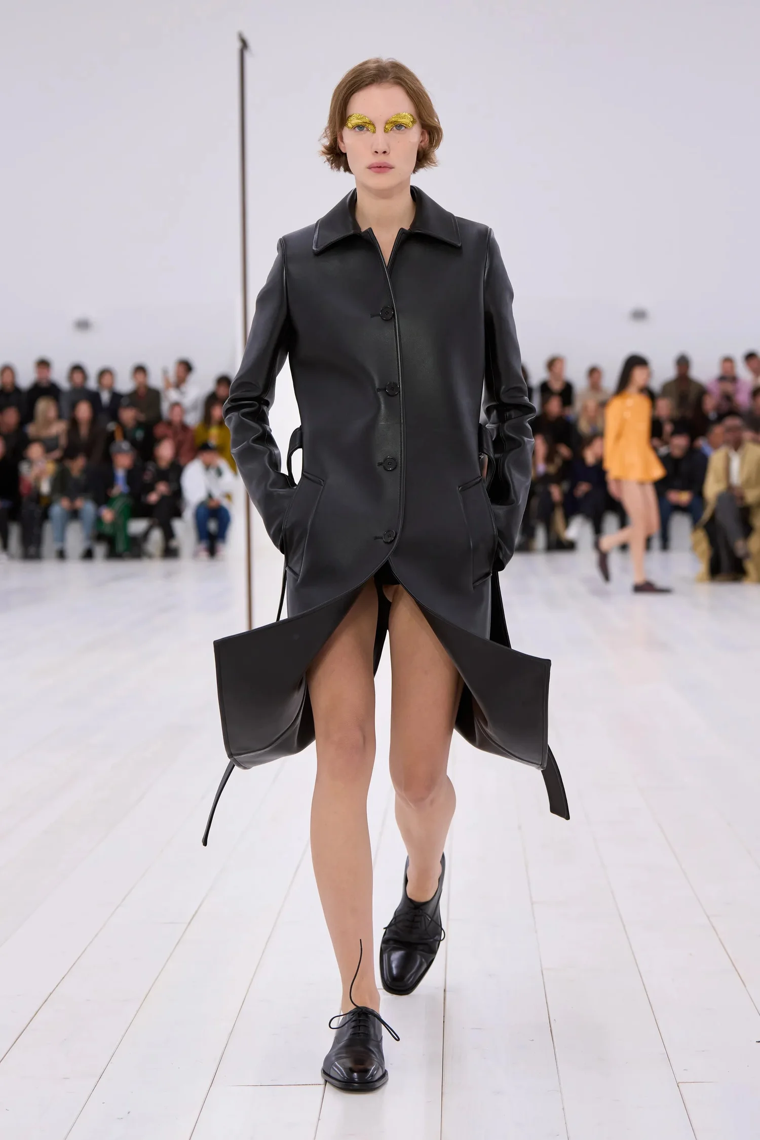 00034-loewe-spring-2025-ready-to-wear-credit-gorunway_4745032258804004625.jpg