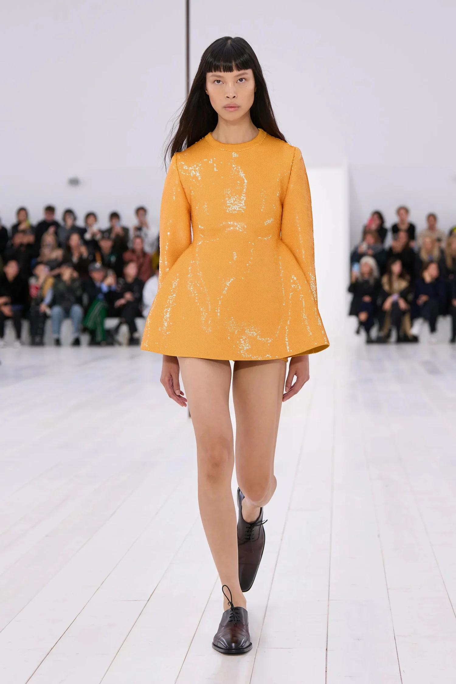 00035-loewe-spring-2025-ready-to-wear-credit-gorunway_4745032258803853836.jpg