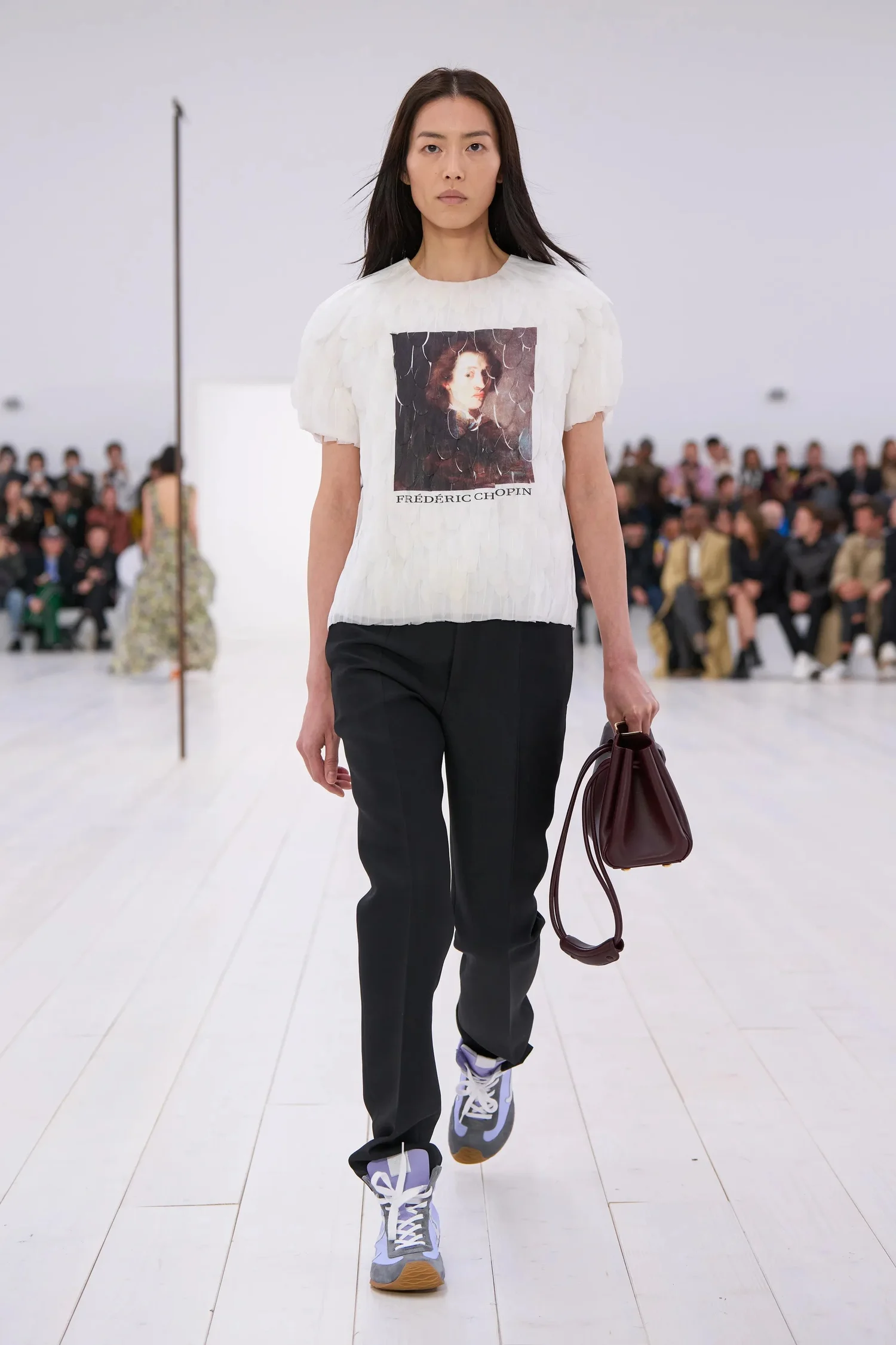 00038-loewe-spring-2025-ready-to-wear-credit-gorunway_4745032258778618881.jpg