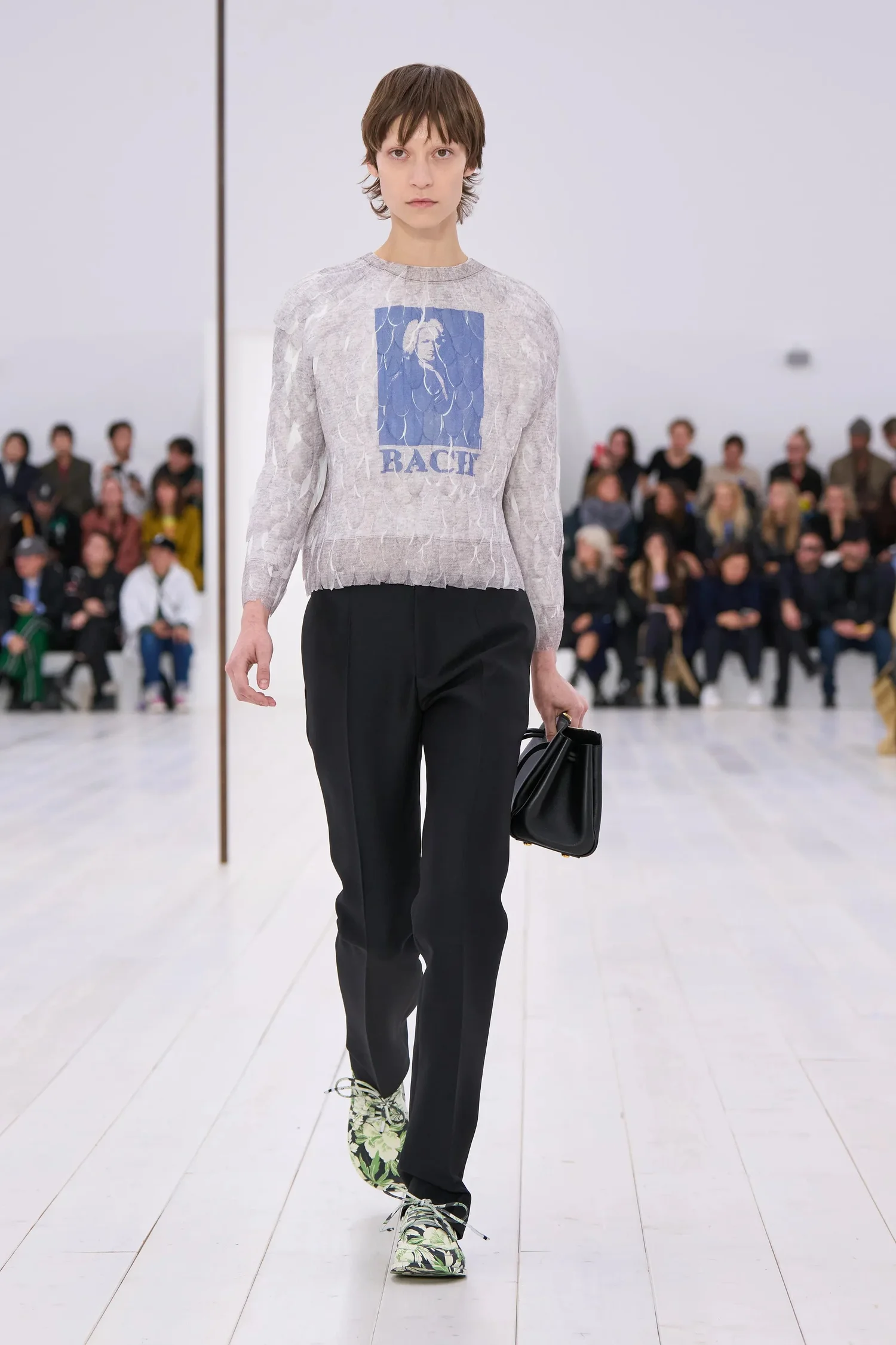 00057-loewe-spring-2025-ready-to-wear-credit-gorunway_4745032258803955627.jpg