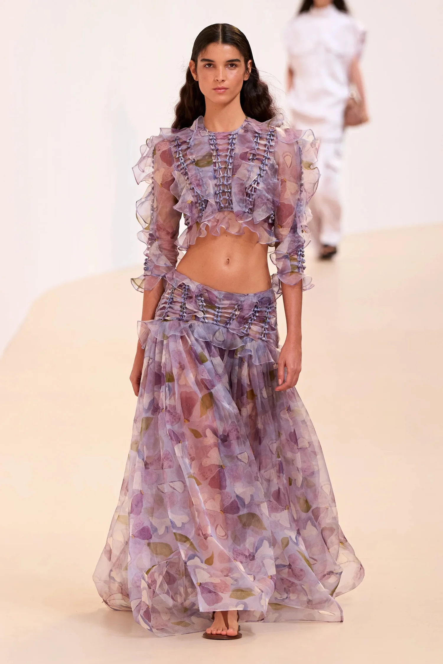 00042-zimmermann-spring-2025-ready-to-wear-credit-gorunway_4745033667766938830.jpg