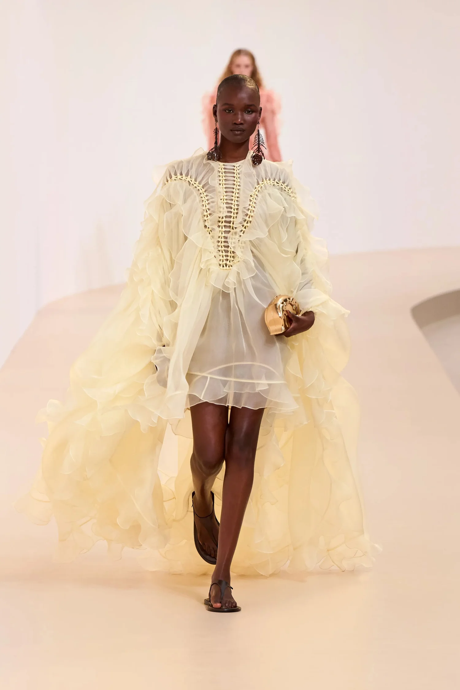 00050-zimmermann-spring-2025-ready-to-wear-credit-gorunway_4745033667818691043.jpg