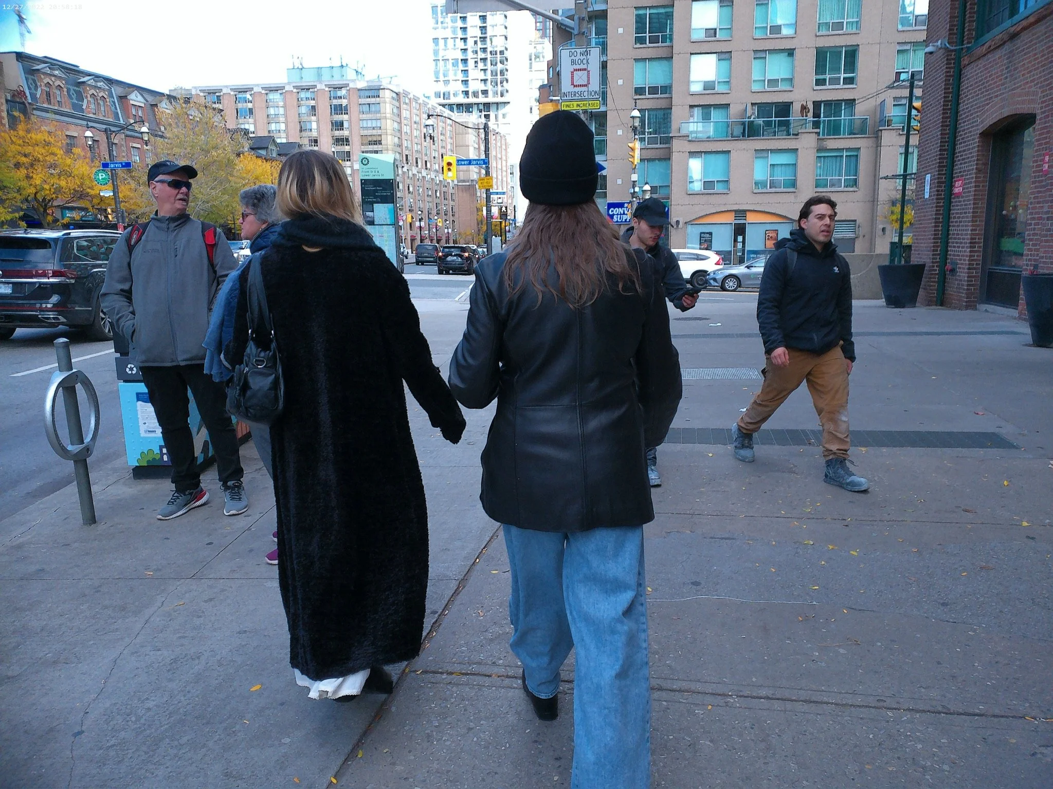 Does Anyone Know What They’re Doing In Their 20s?