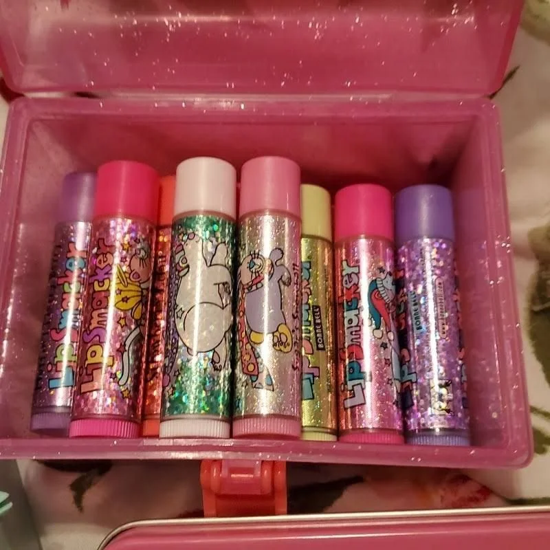 Candy Apple Kisses: Beauty When We Were Young