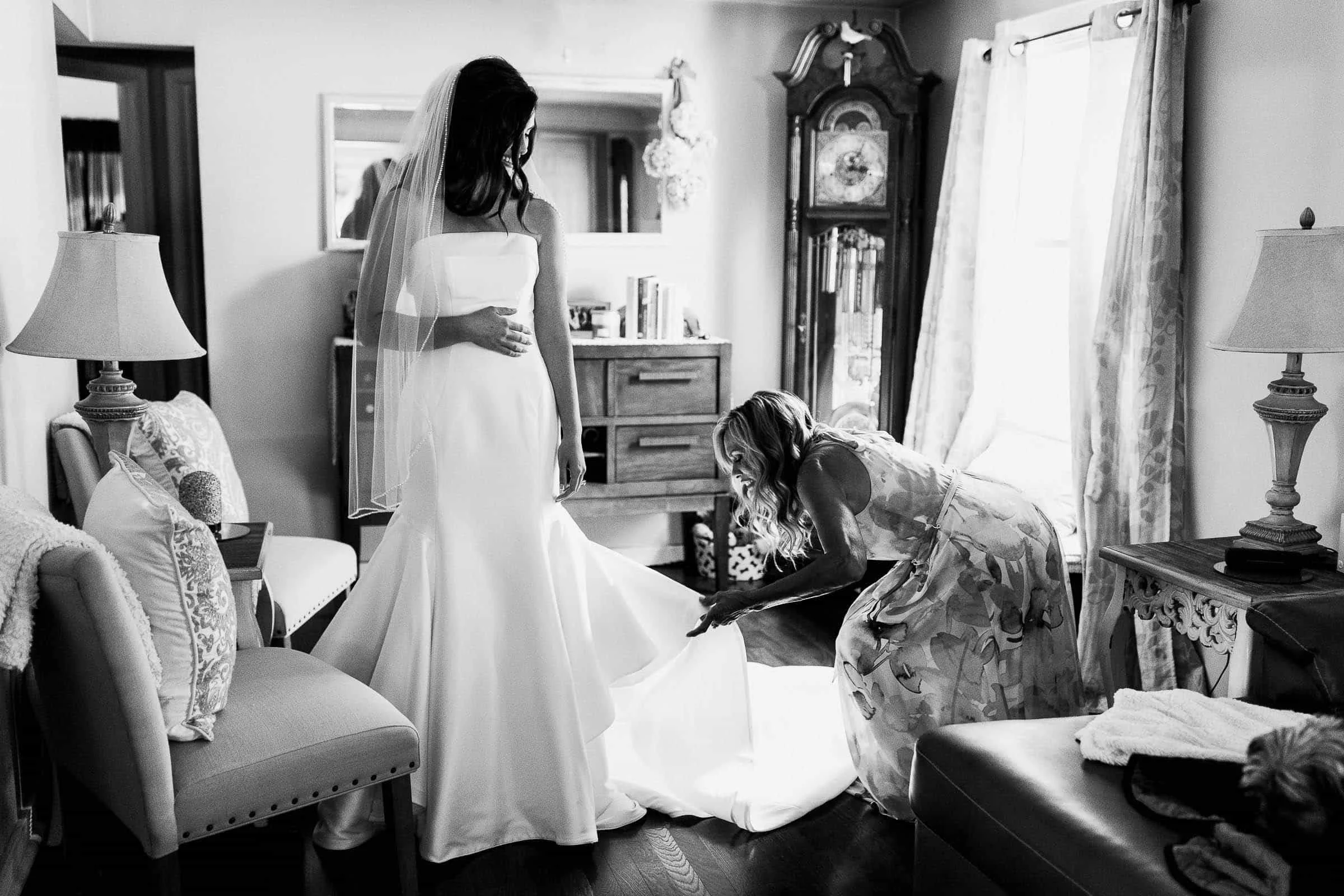 kieleetravisweddingerinhassettphoto-124.kielee+and+travis+westrcroft+gardens+grosse+ile+michigan+wedding+photography_compressed.jpg