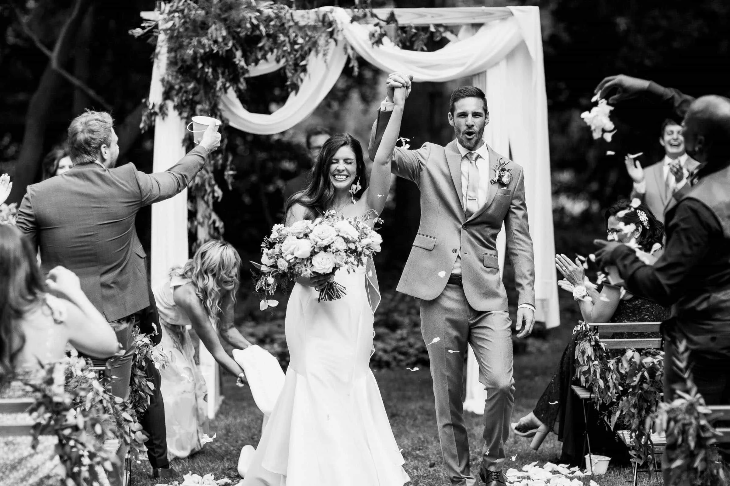 kieleetravisweddingerinhassettphoto-542.kielee+and+travis+westrcroft+gardens+grosse+ile+michigan+wedding+photography_compressed.jpg
