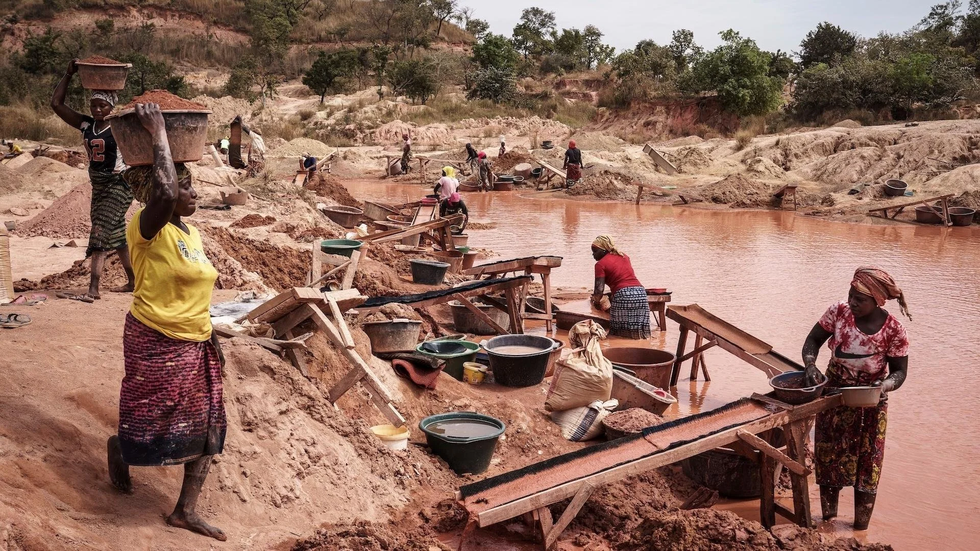 When the Guardrails Disappear: Why Mining Companies Face Greater Risk in West Africa Today