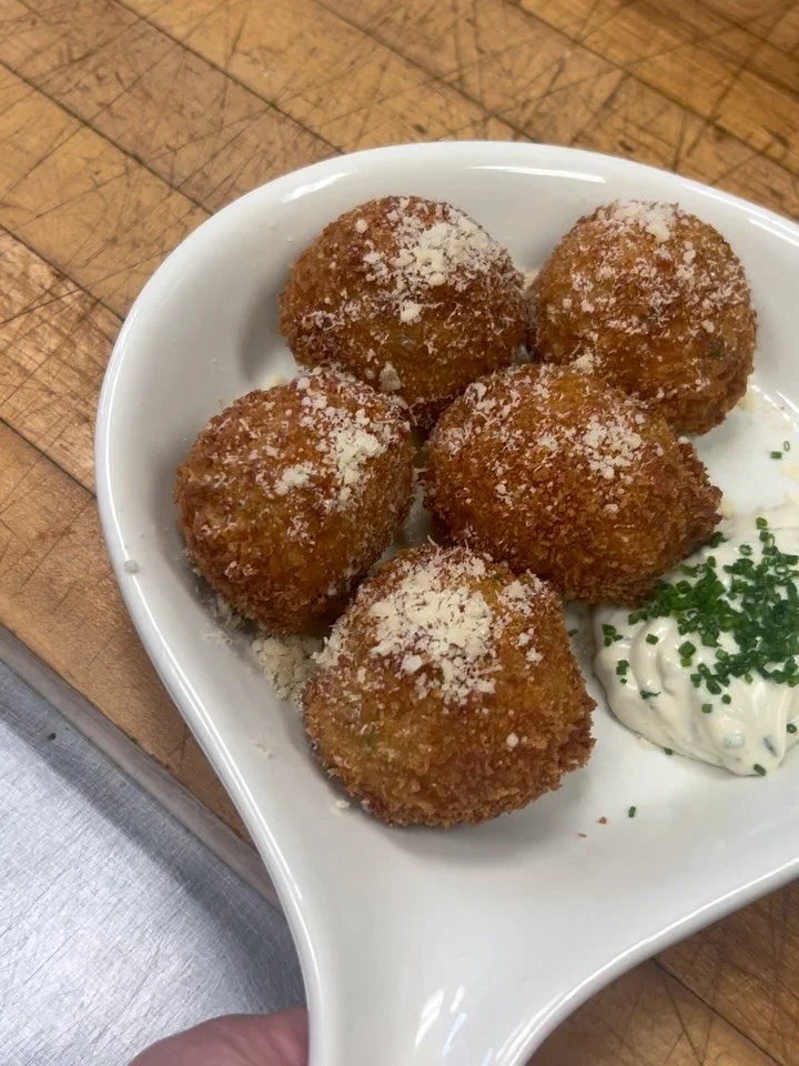 HERE YA GO KIDS 
BROCCOLI CHEDDAR ARANCINI 

#arancini