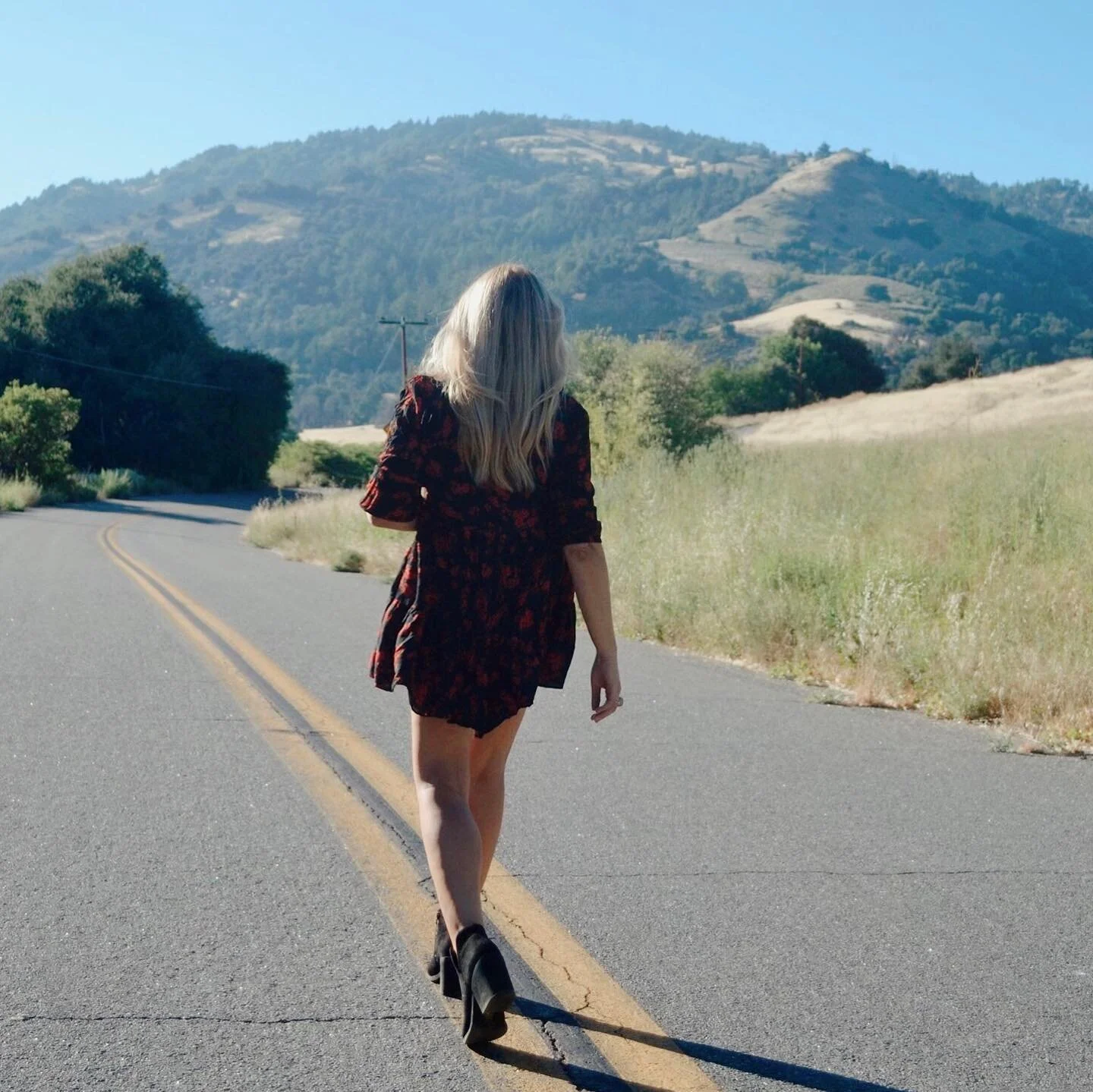 Always movin forward! Photo drop from my birthday month 🎂 (and Scorpio sznnnn ✨🦂)! Filled with lots of flowers, spa days, pumpkins, puppies and of course door knocking! 

Good things coming. Stay tuned 🤍

First pic by my bro @deckardmehdy

#scorpi