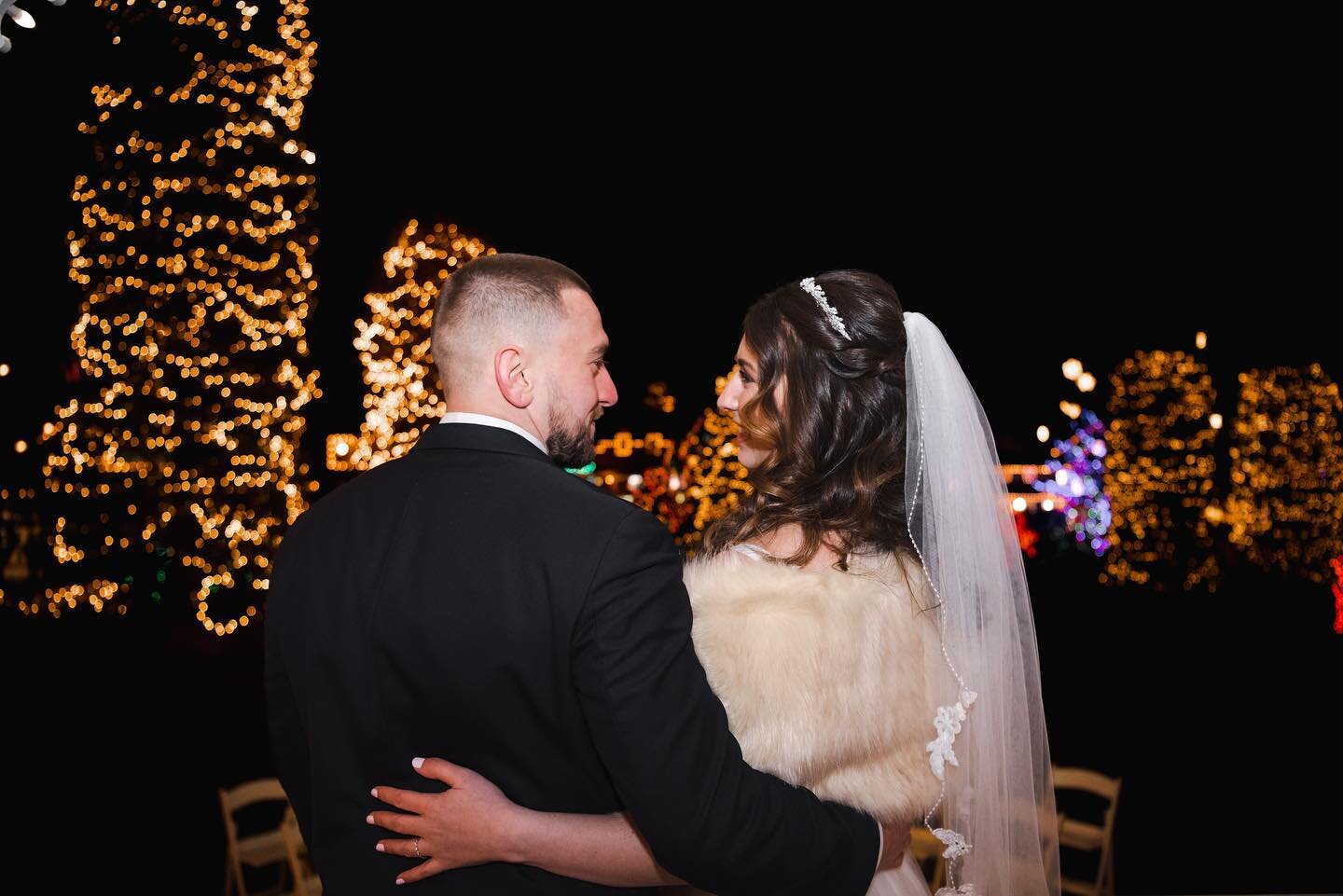 a magical wedding! The lights were bright and love was in the air🎄 congrats to these two!&hearts;️