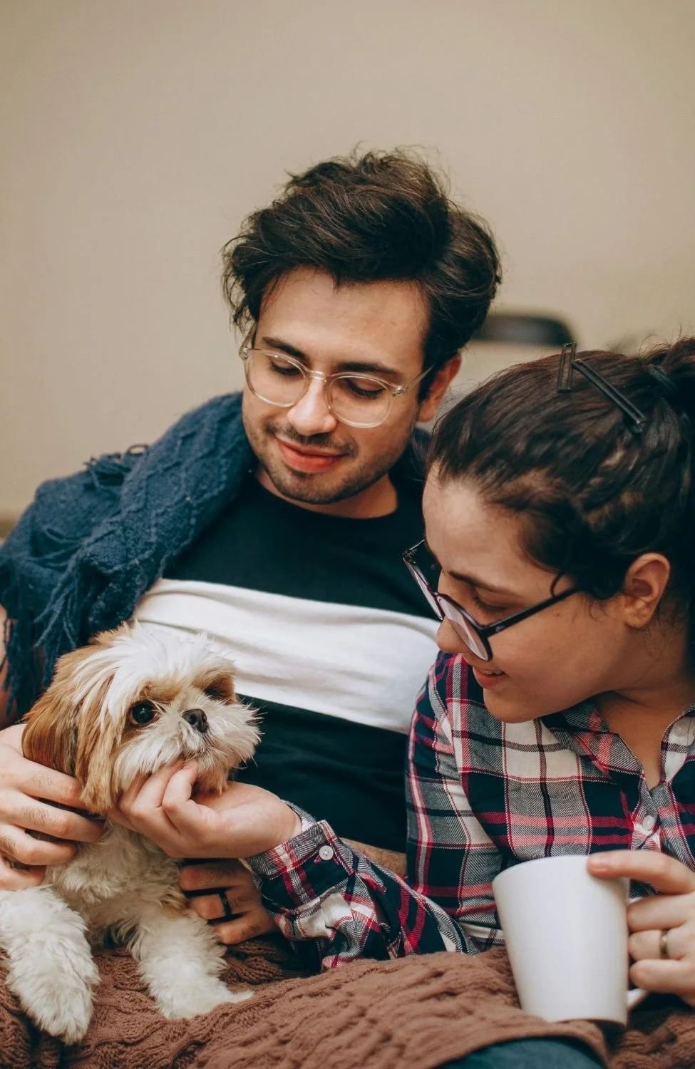 A family saying goodbye before humane, in-home pet euthanasia in Vancouver