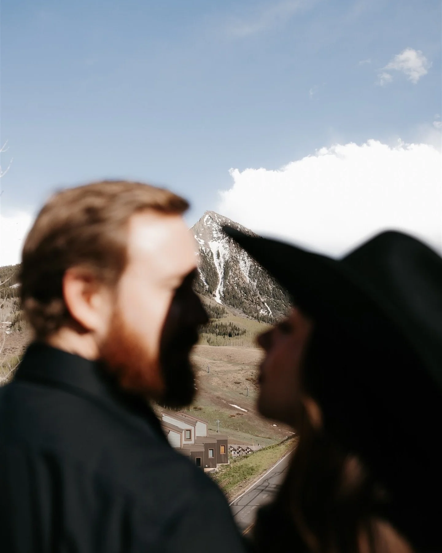 been mia on here for a miiiiiiinute 😅 and I have so so many beautiful clients to share so I&rsquo;ve made the decision to stop overthinking it and just post them. starting us off are these sweet and dreamy clients from a few weeks ago in cb 🤌🤌