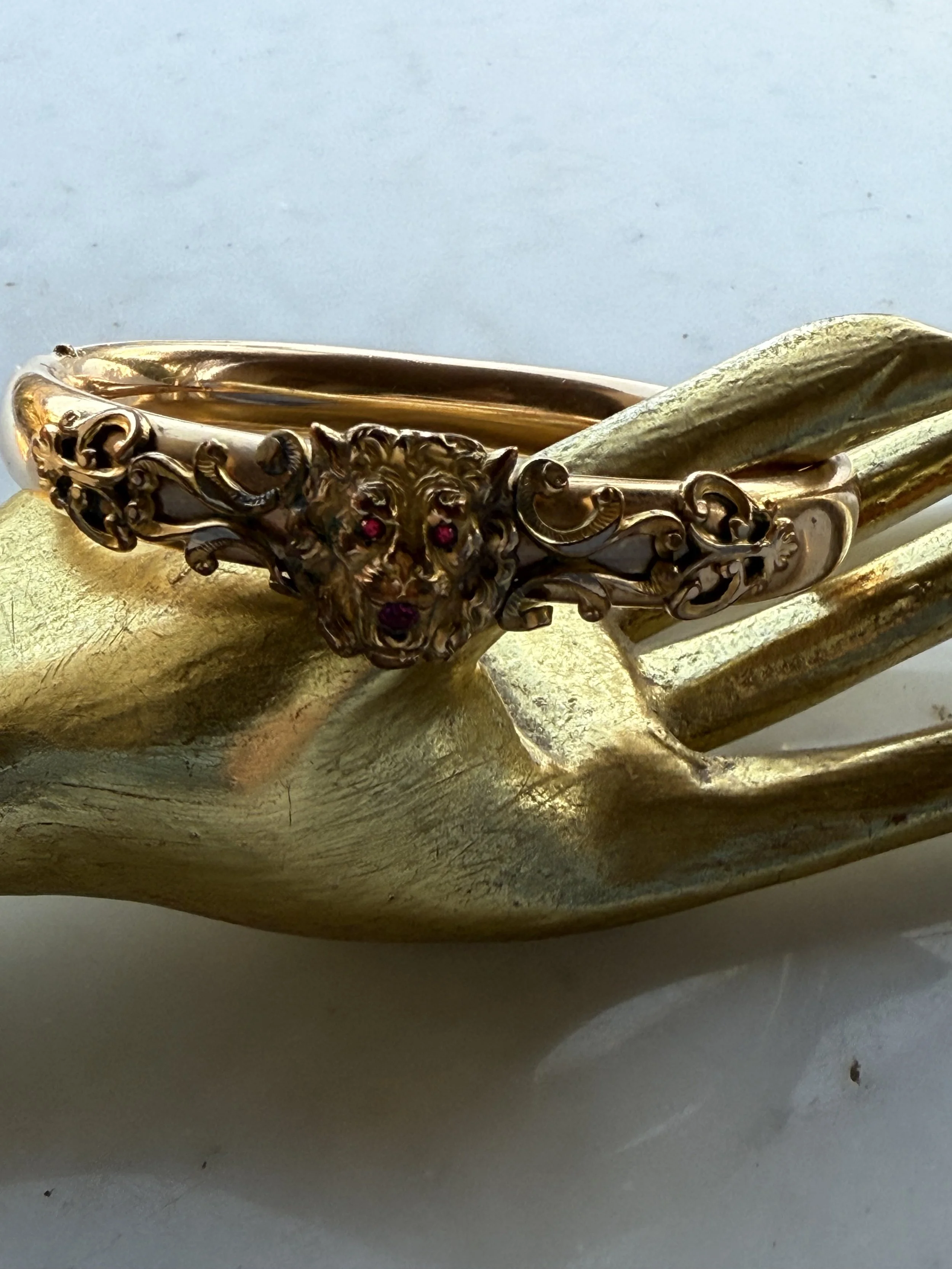 Late 19th century lion's head hinge bracelet