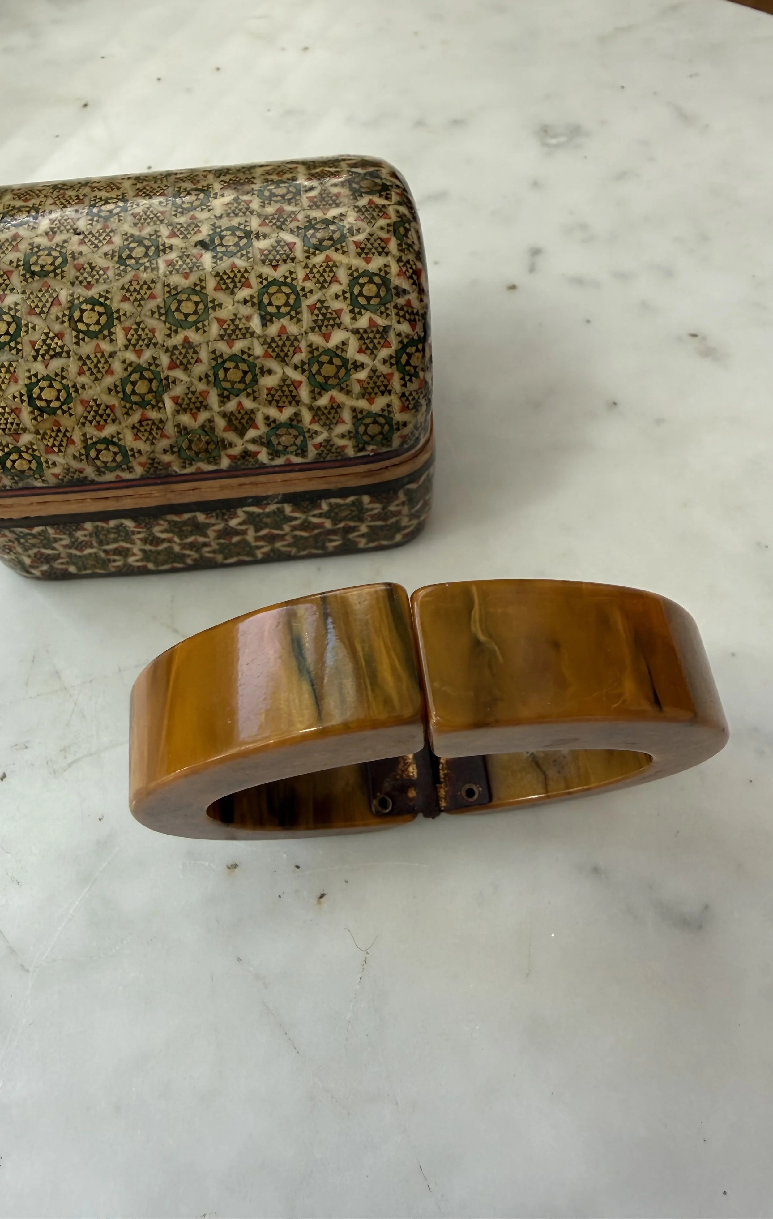 Early 20th century bakelite hinge bracelet