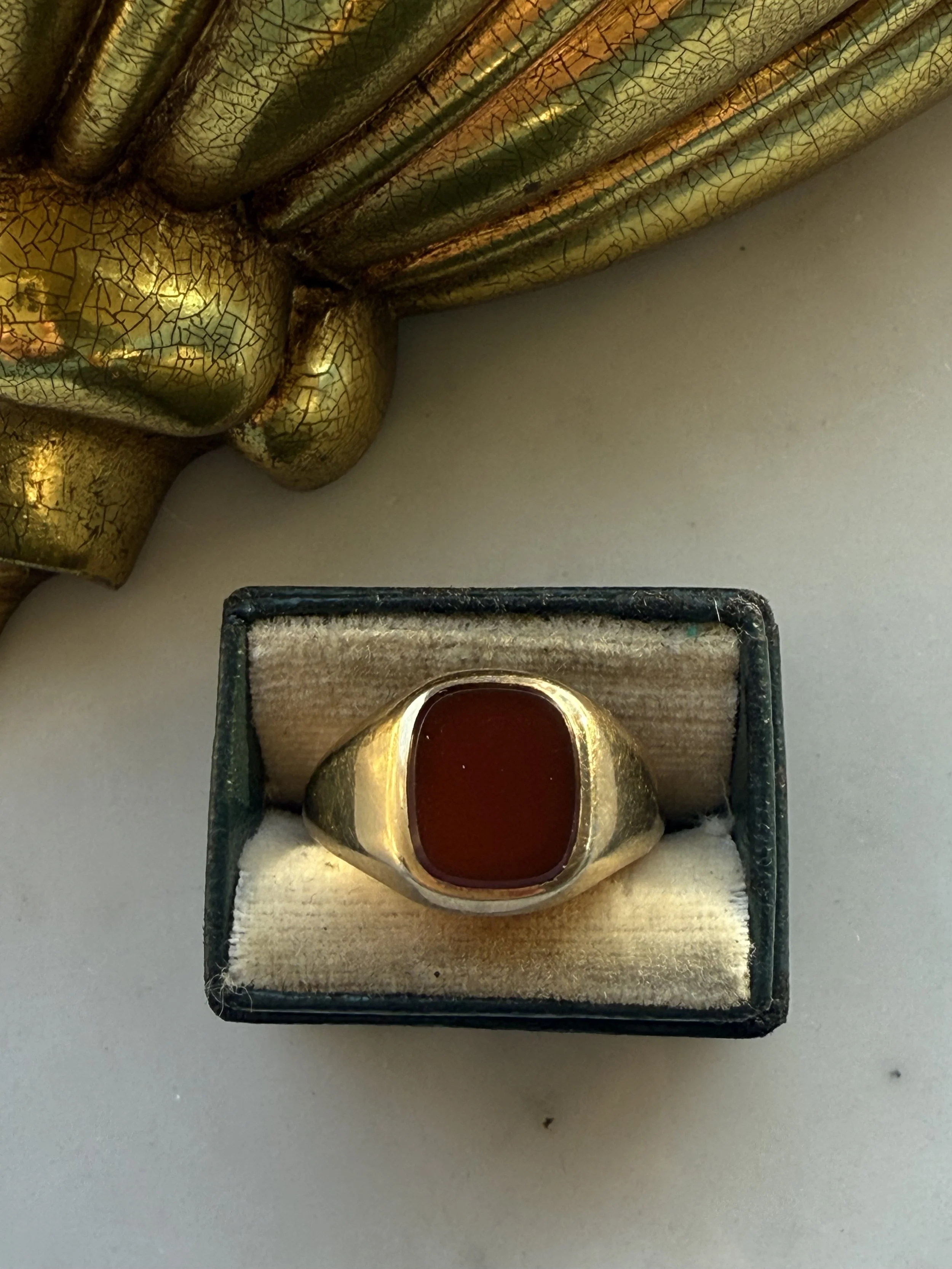 9K gold and carnelian signet ring