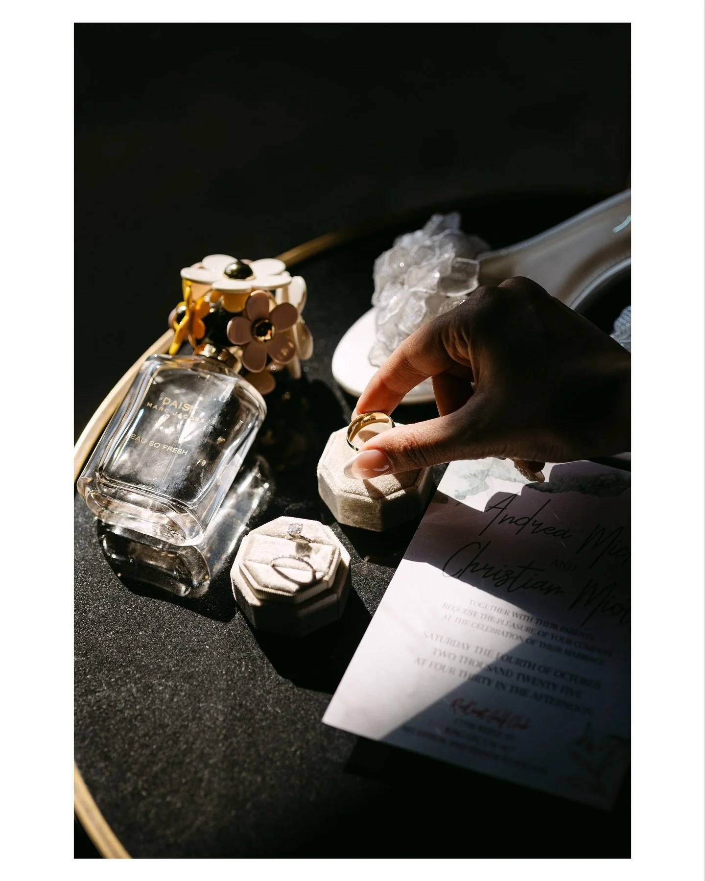 When the light hits just right and the story tells itself✨
&bull;
Photo: @retrospect.visuals 
Video: @bluever.films 
Venue: @cardinalgolfcomplex @cardinalgolfcomplexevents 
Dress: @davidsbridal 
&bull;
&bull;
#weddingphotography #newmarketwedding #ca