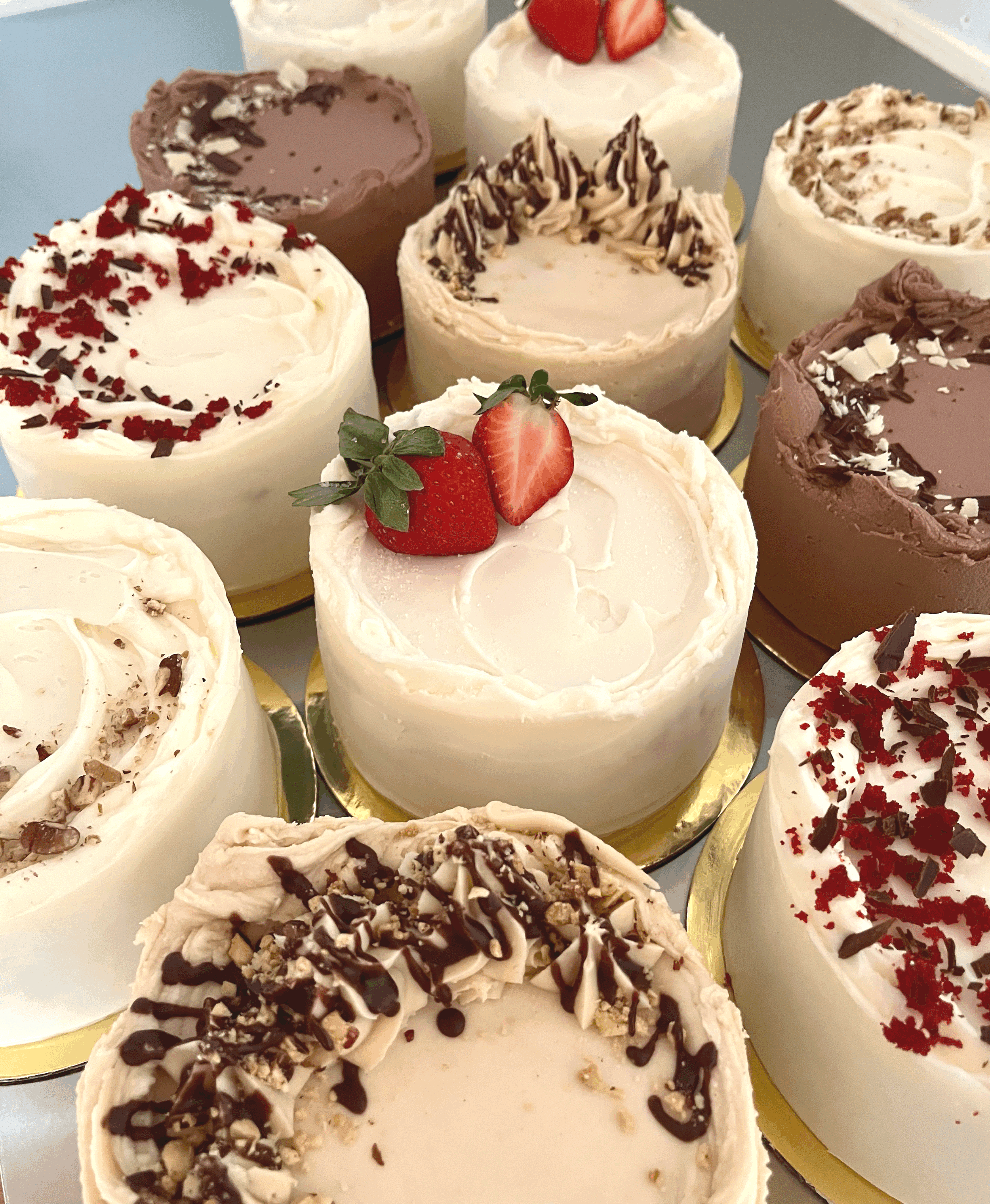 6" Signature Cakes