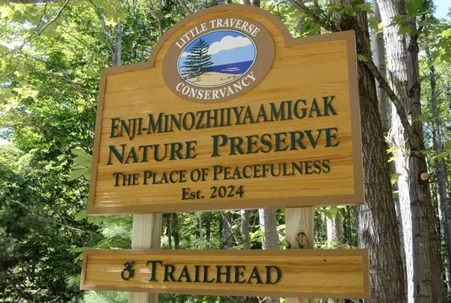 “Sunday Hike: Enji-minozhiiyaamigak: The Place of Peacefulness on Little Traverse Bay with Little Traverse Conservancy in Charlevoix County” / Outdoor Tours and Experiences