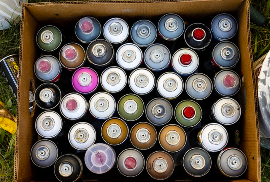 “Friday Walking Street Art Tour” / Outdoor Tours and Experiences