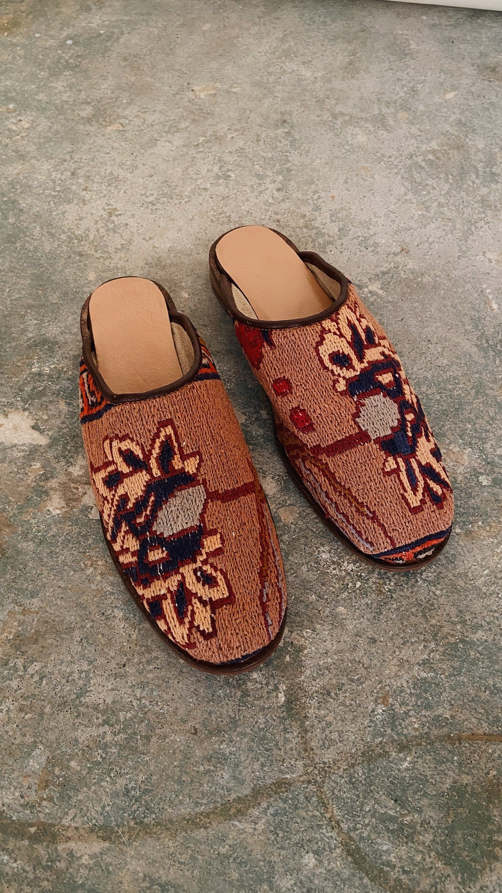 https://i.etsystatic.com/12134943/r/il/a6d00c/5793176468/il_fullxfull.5793176468_c5hs.jpg