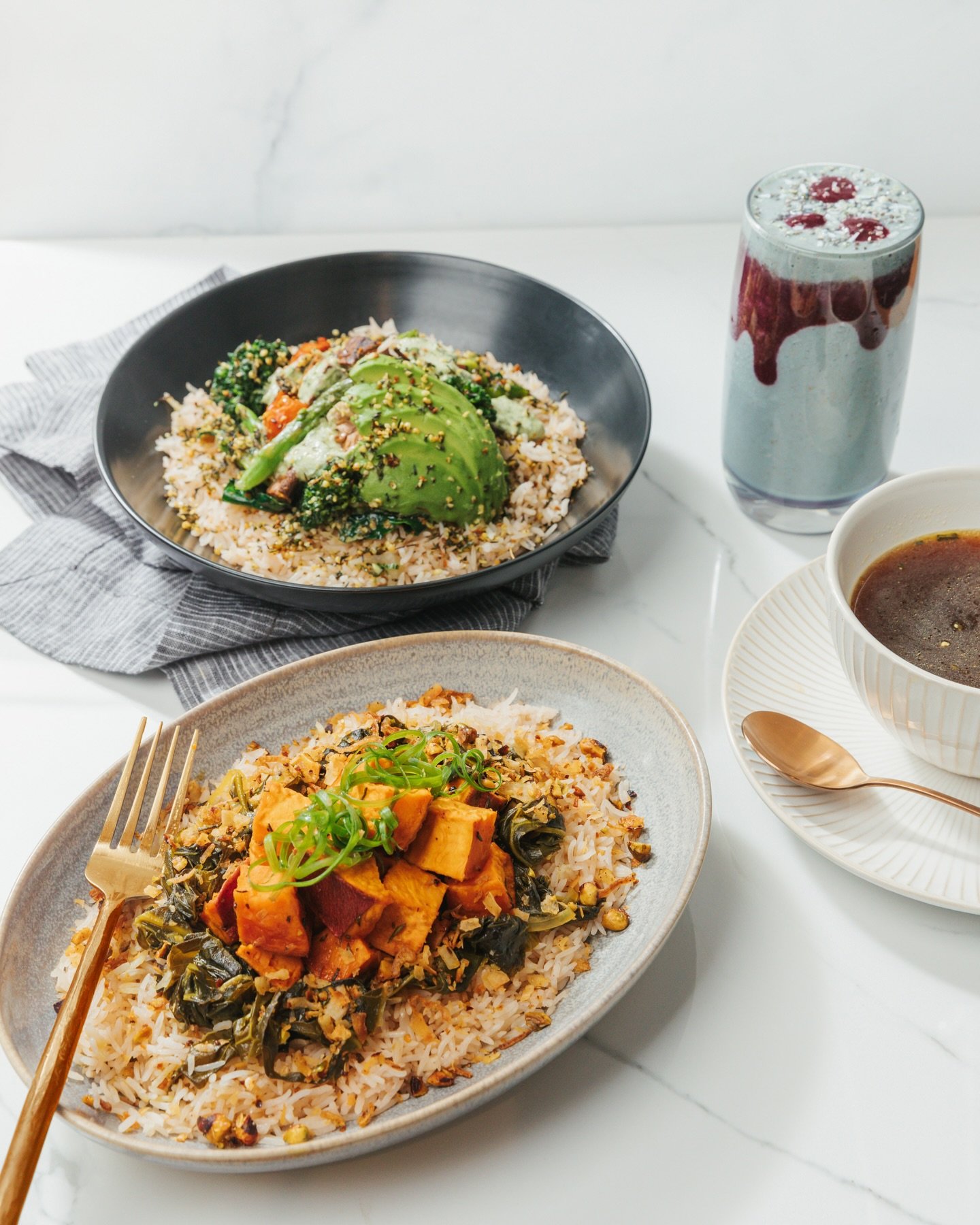 Delighted to share with you our collaborative work with Functional Medicine Practitioner @drwillcole&nbsp;for&nbsp;@cafegratitude&rsquo;s &ldquo;Gut Feelings&rdquo; limited edition menu 🍽

Cafe Gratitude creates dishes that not only feed the body, b