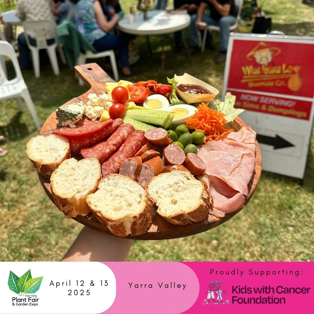 🍴 Fuel Your Day at the Plant Fair 🍴
All that plant browsing is sure to work up an appetite, but don&rsquo;t worry&mdash;you won&rsquo;t need to wander far for delicious food and drinks!
🌸 What&rsquo;s on the menu?
Beautiful ploughman&rsquo;s platt