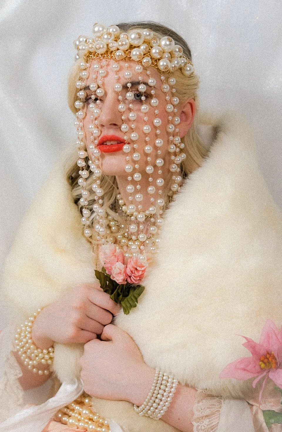 Model: @ellisesolace
HMUA: @sabrinadunahay