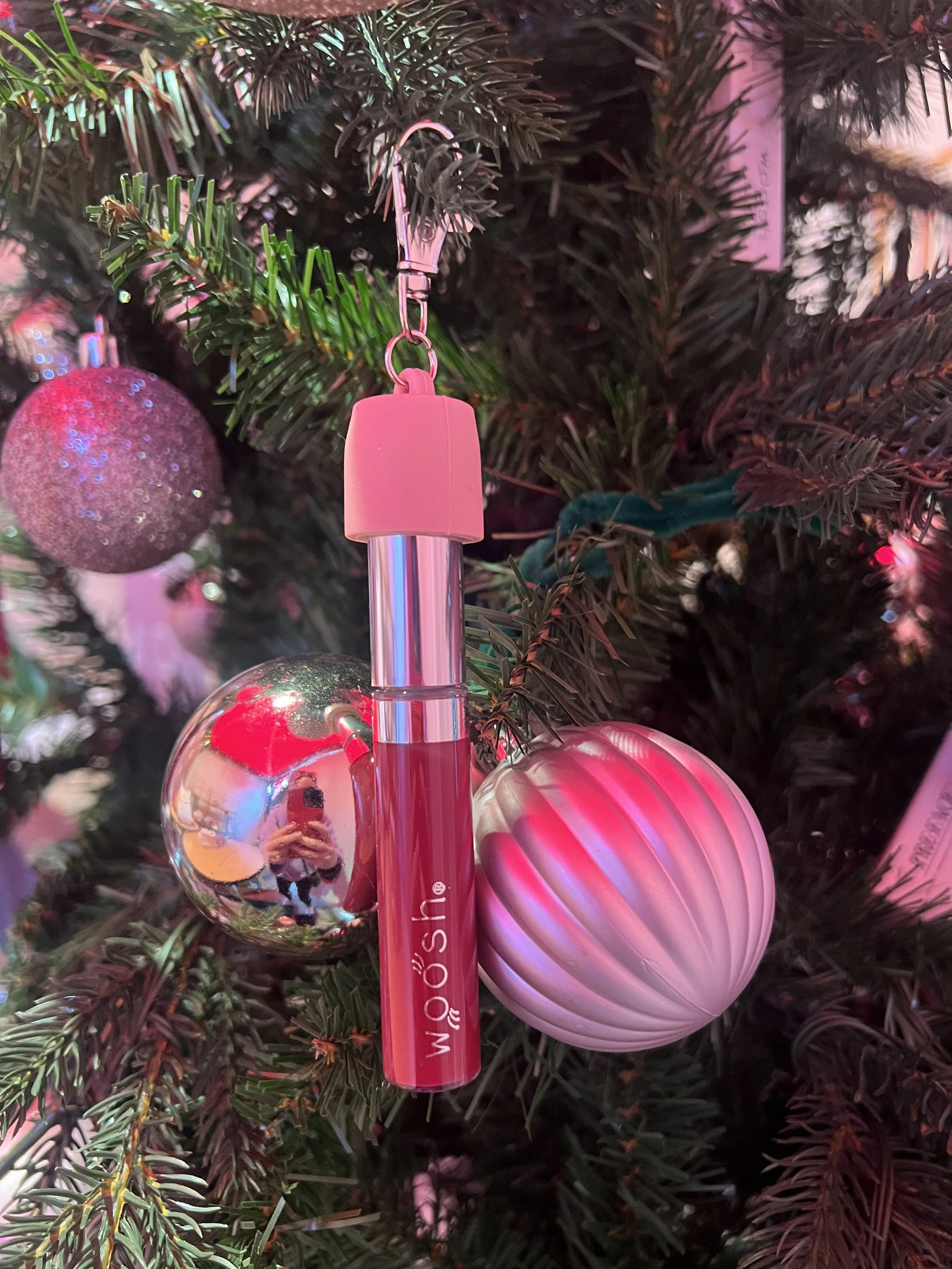 National Vendor Booth: Woosh Beauty X Hallmark Christmas Experience - Design and Decor