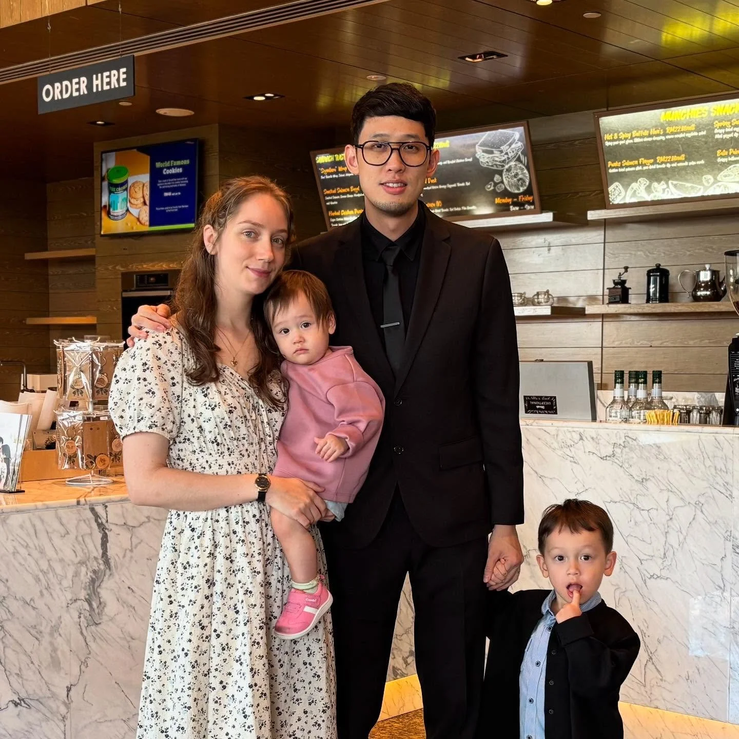 Amanda 1歲！
時間過好快，雖然覺得有些捨不得，但同時又期待可以跟他們一起探索世界。