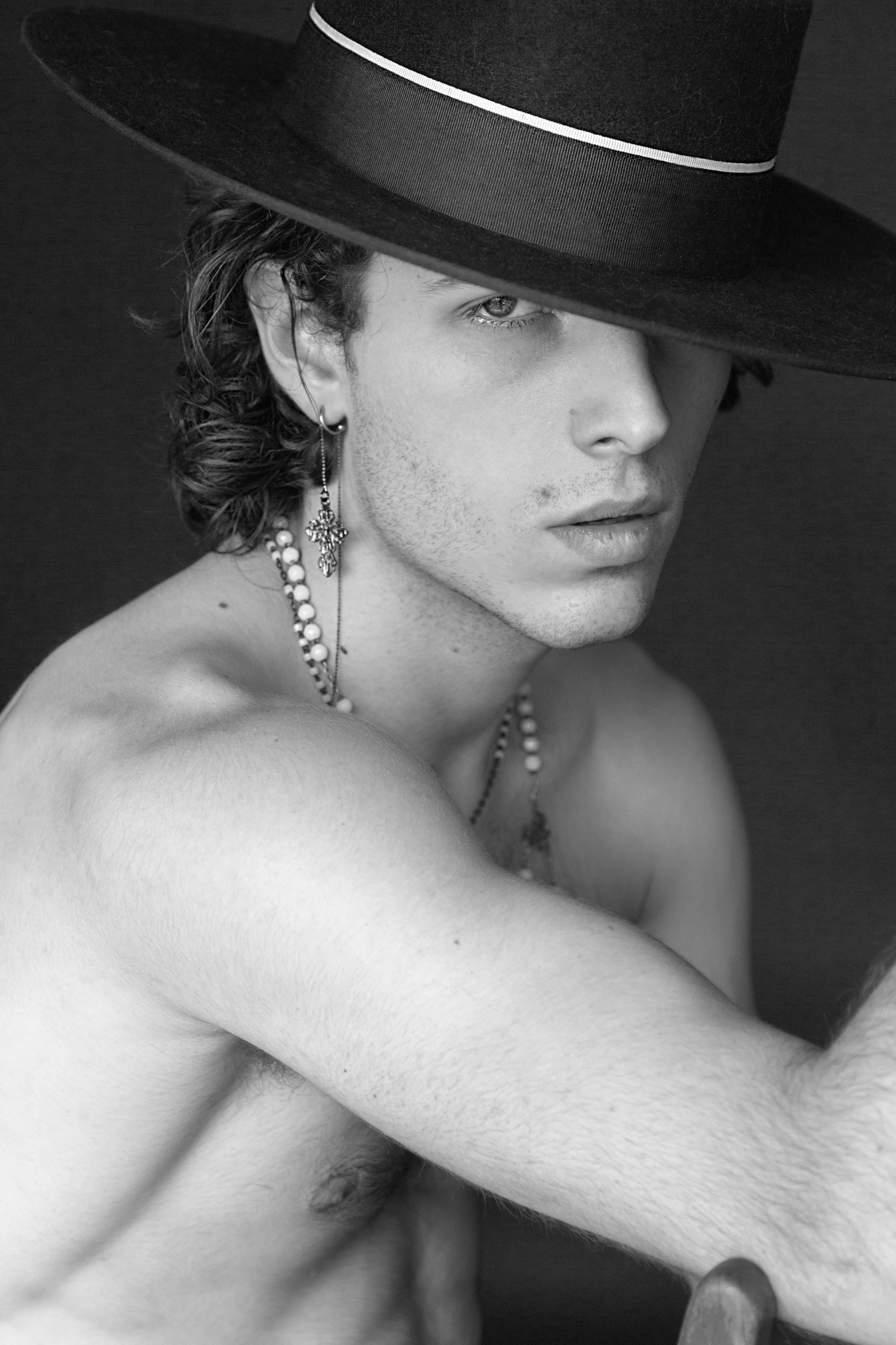 Damien-25.jpg